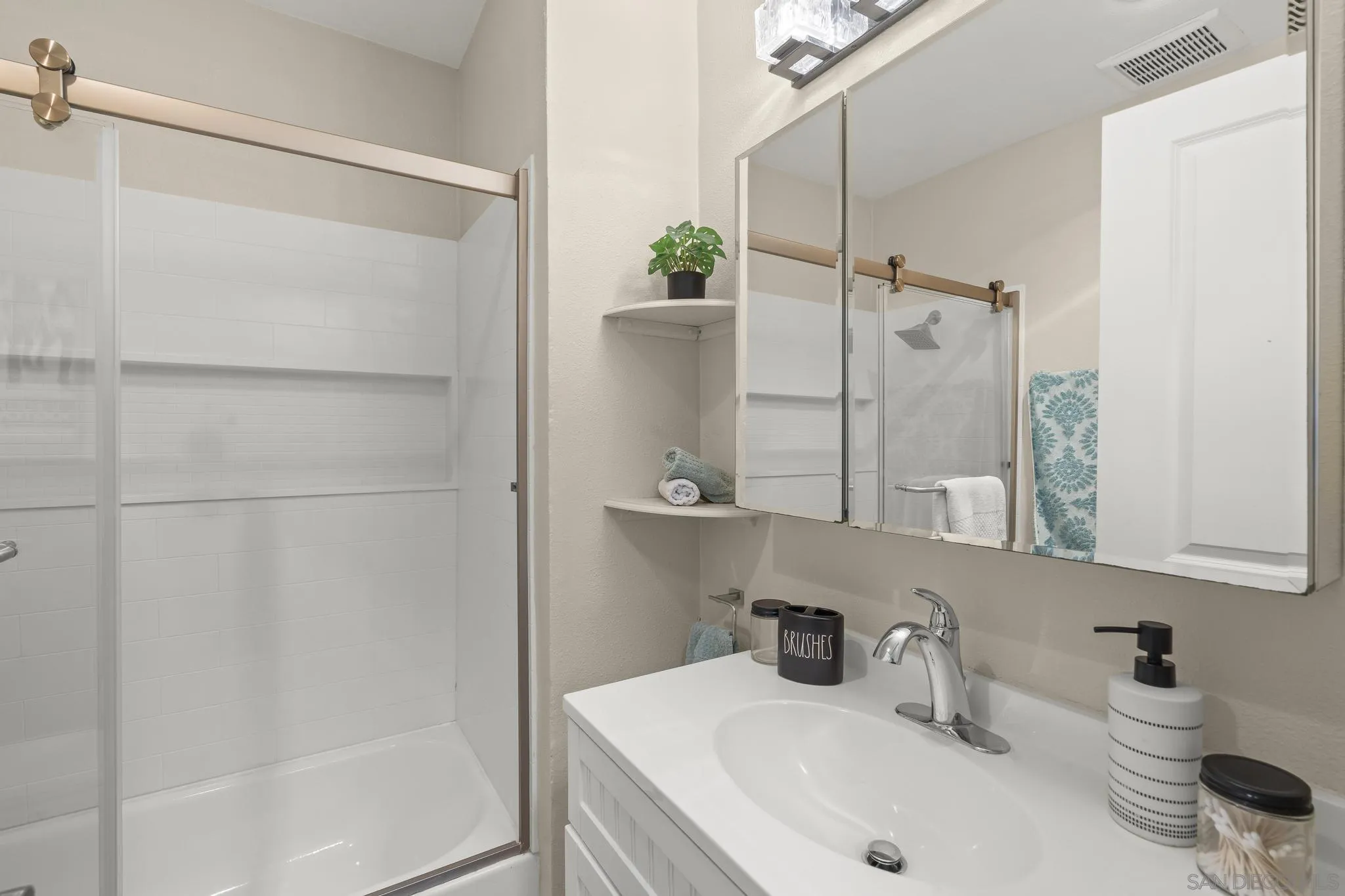 Photo #18: 2600239 Listing: Photo #18