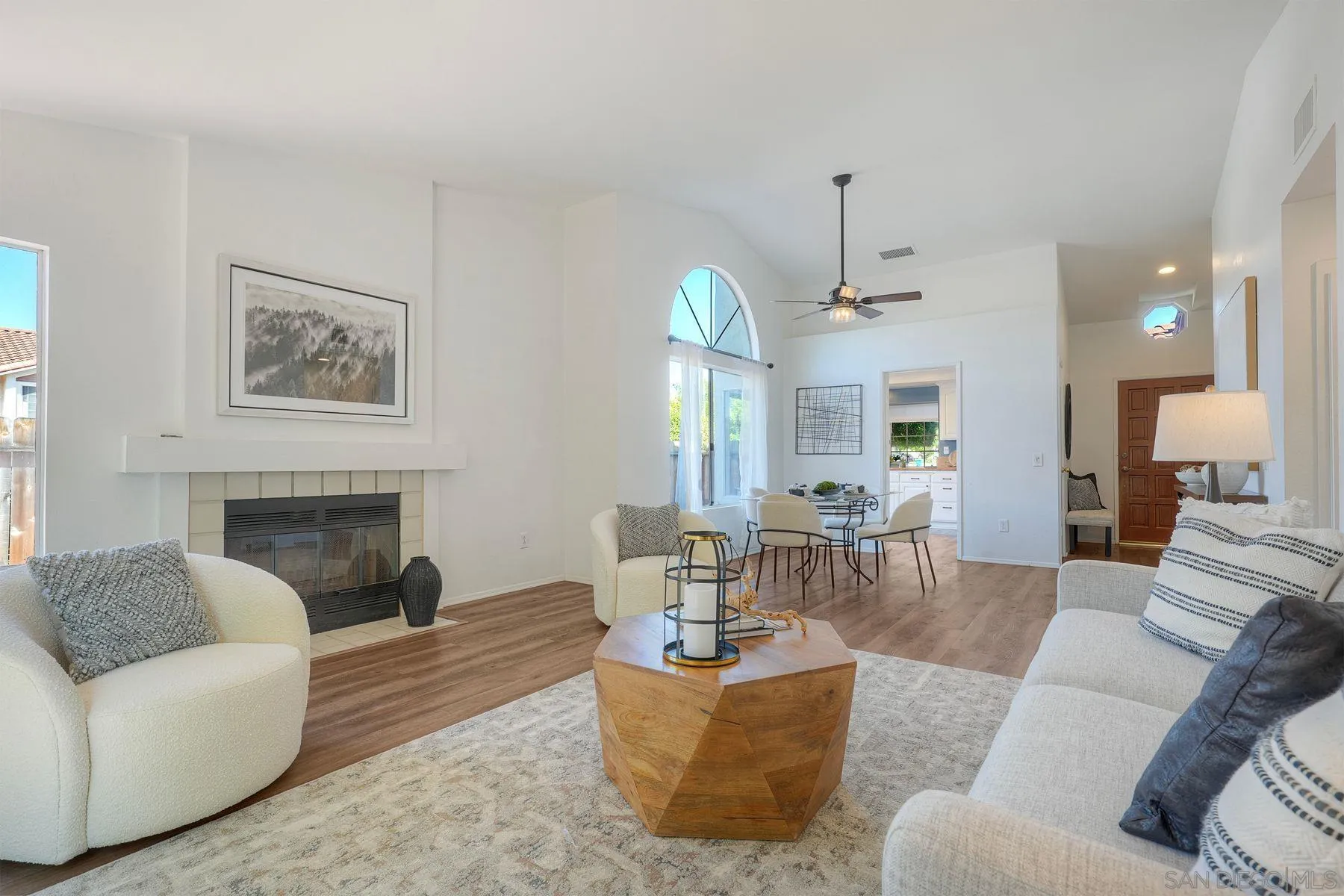 https://cdn.realtyfeed.com/cdn/127/260023900/f60023fdb24cf82f983e5085e813ad66.webp