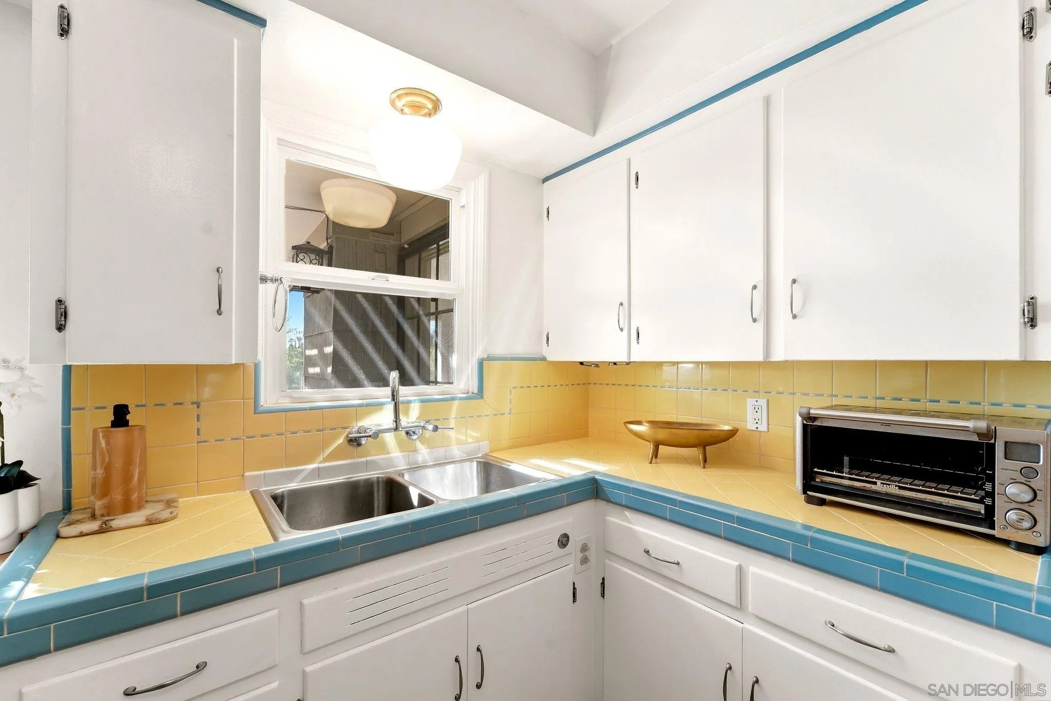https://cdn.realtyfeed.com/cdn/127/260023901/357383cafb18a7ad8a6186cf1c7f625a.webp