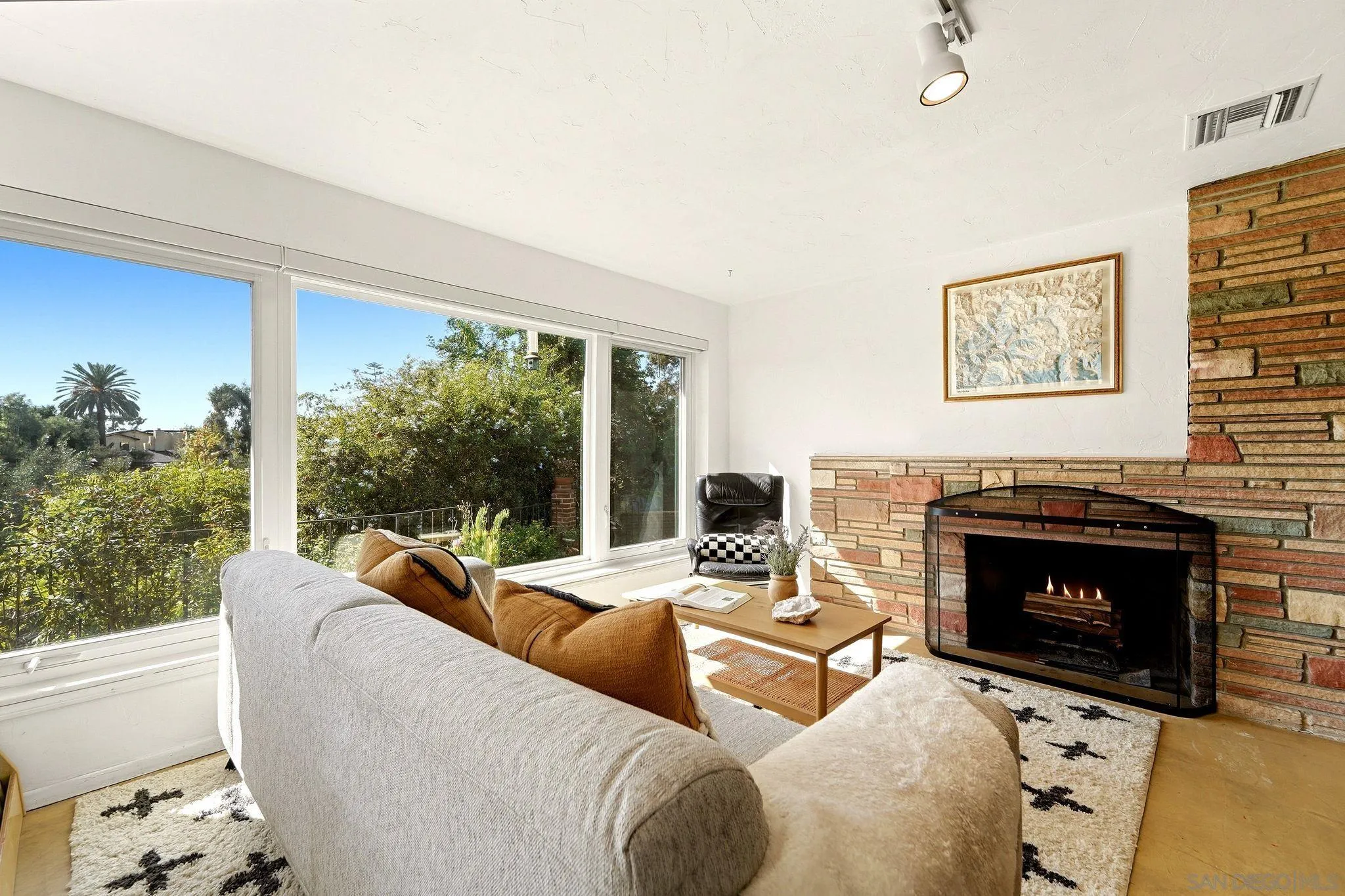 https://cdn.realtyfeed.com/cdn/127/260023901/4527617324b1a8ef31fbf53fb6e150c7.webp
