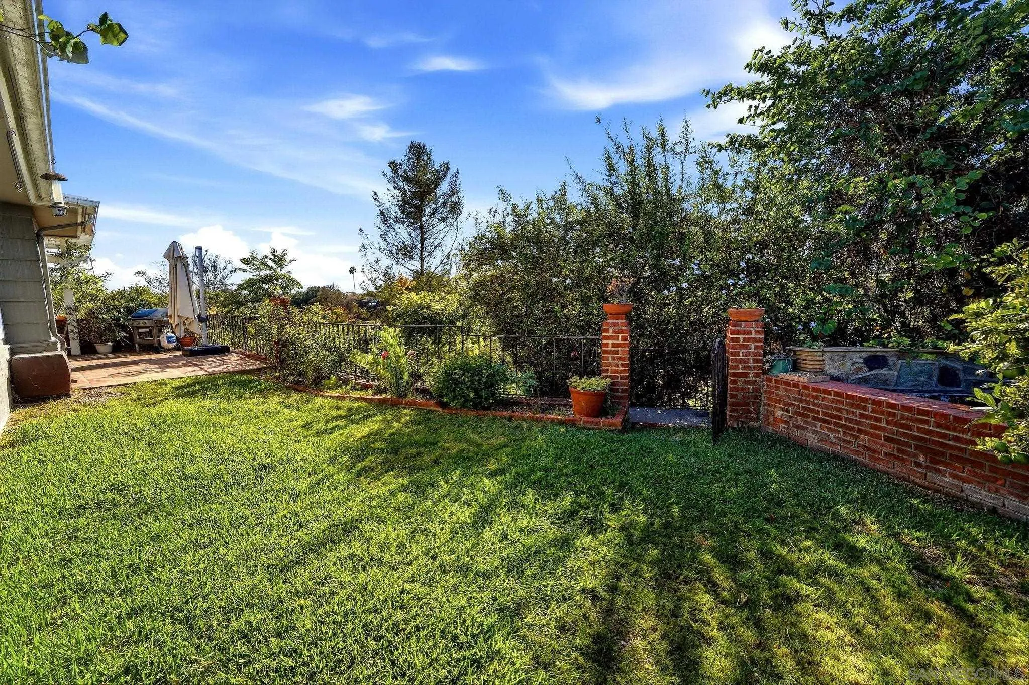 https://cdn.realtyfeed.com/cdn/127/260023901/62cae954ae3378236efeb0fba2373eeb.webp