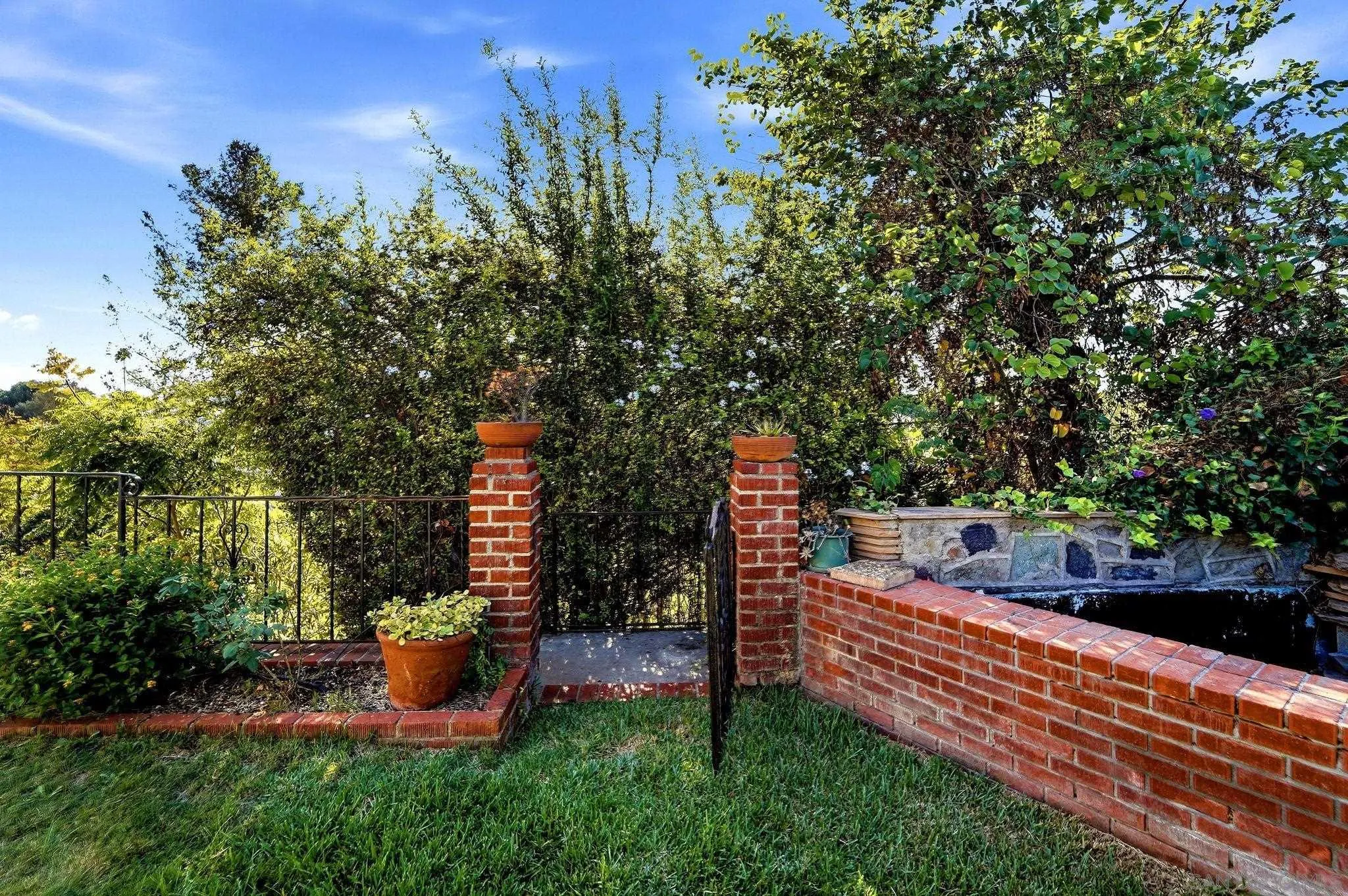 https://cdn.realtyfeed.com/cdn/127/260023901/6469c4533a1a05aa01cd79e58d4e4136.webp
