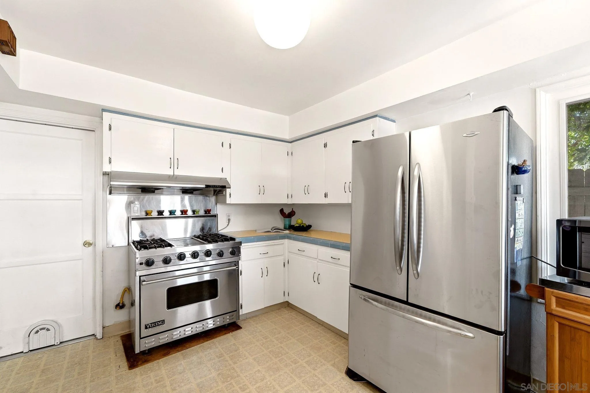 https://cdn.realtyfeed.com/cdn/127/260023901/bf24d688bcd82194b3df738346afadfa.webp