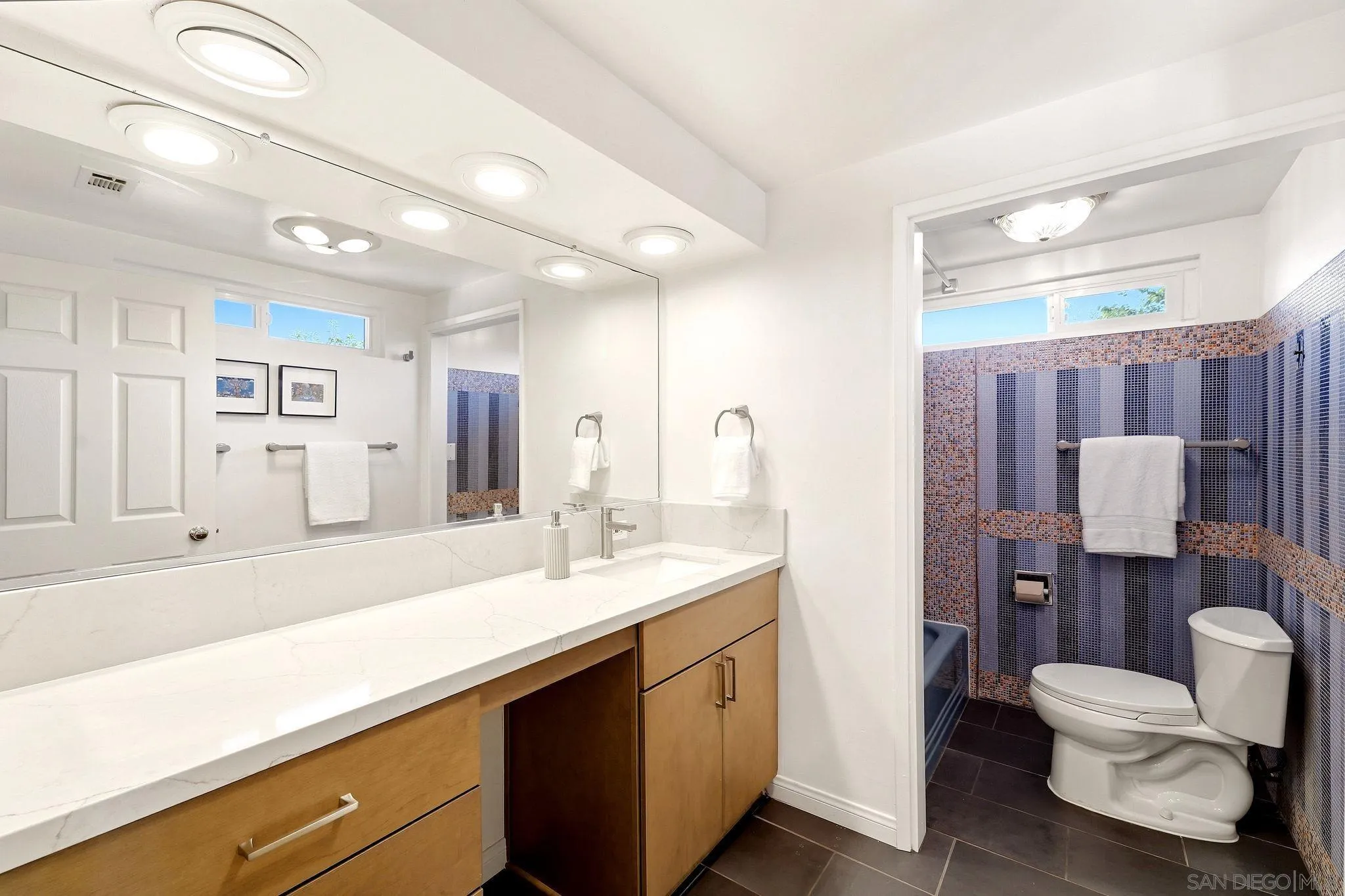 https://cdn.realtyfeed.com/cdn/127/260023901/c215ee8625eb0fcbc0020243f1ffa88f.webp