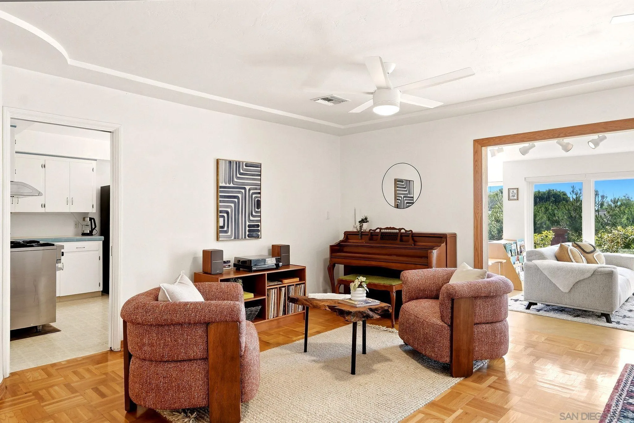 https://cdn.realtyfeed.com/cdn/127/260023901/f25f1e86a64f4f74aaeafce832284ef0.webp