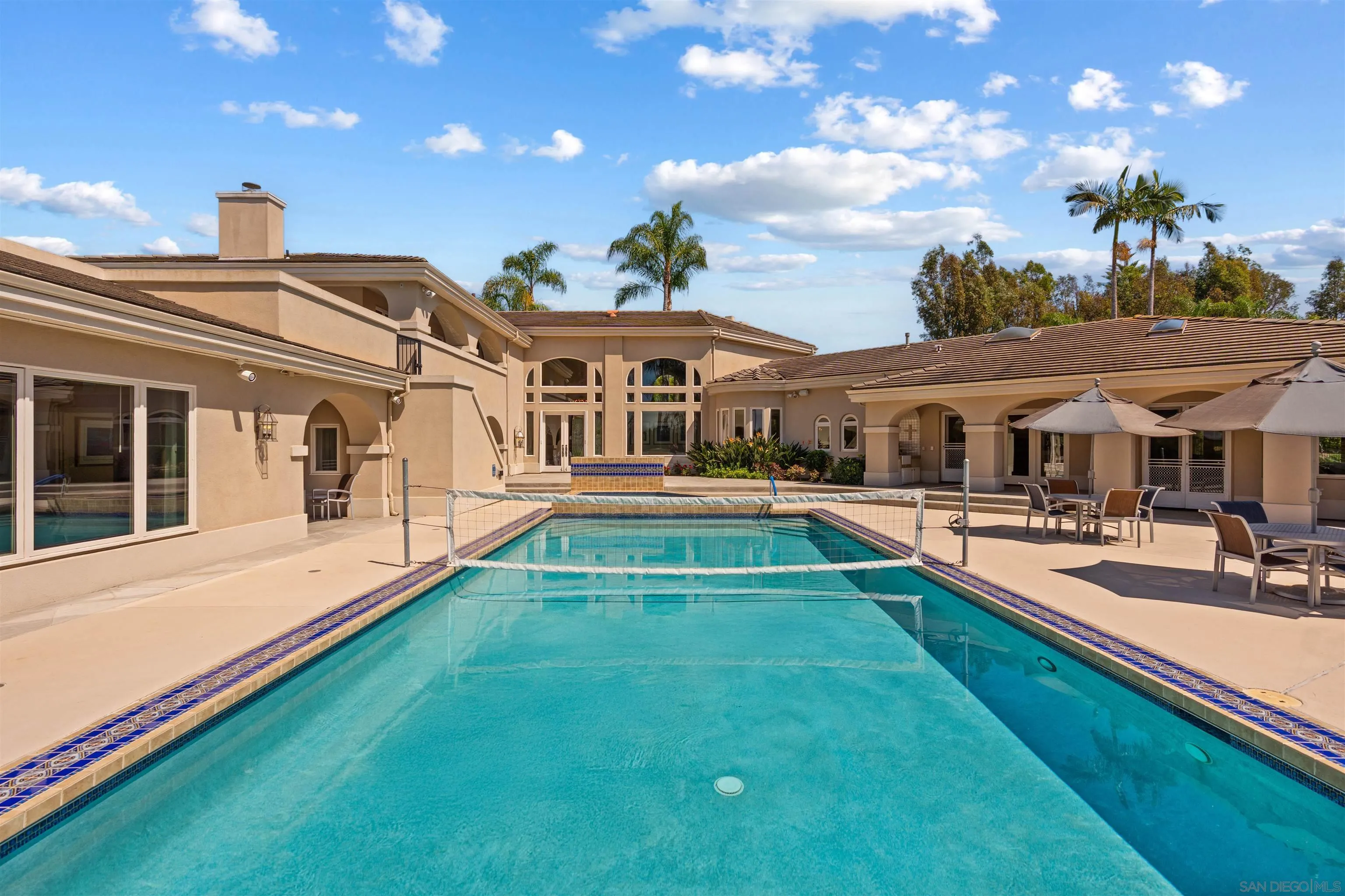 https://cdn.realtyfeed.com/cdn/127/260023902/7c255a2e54d8ca9eafb4d54dfec3bbed.webp