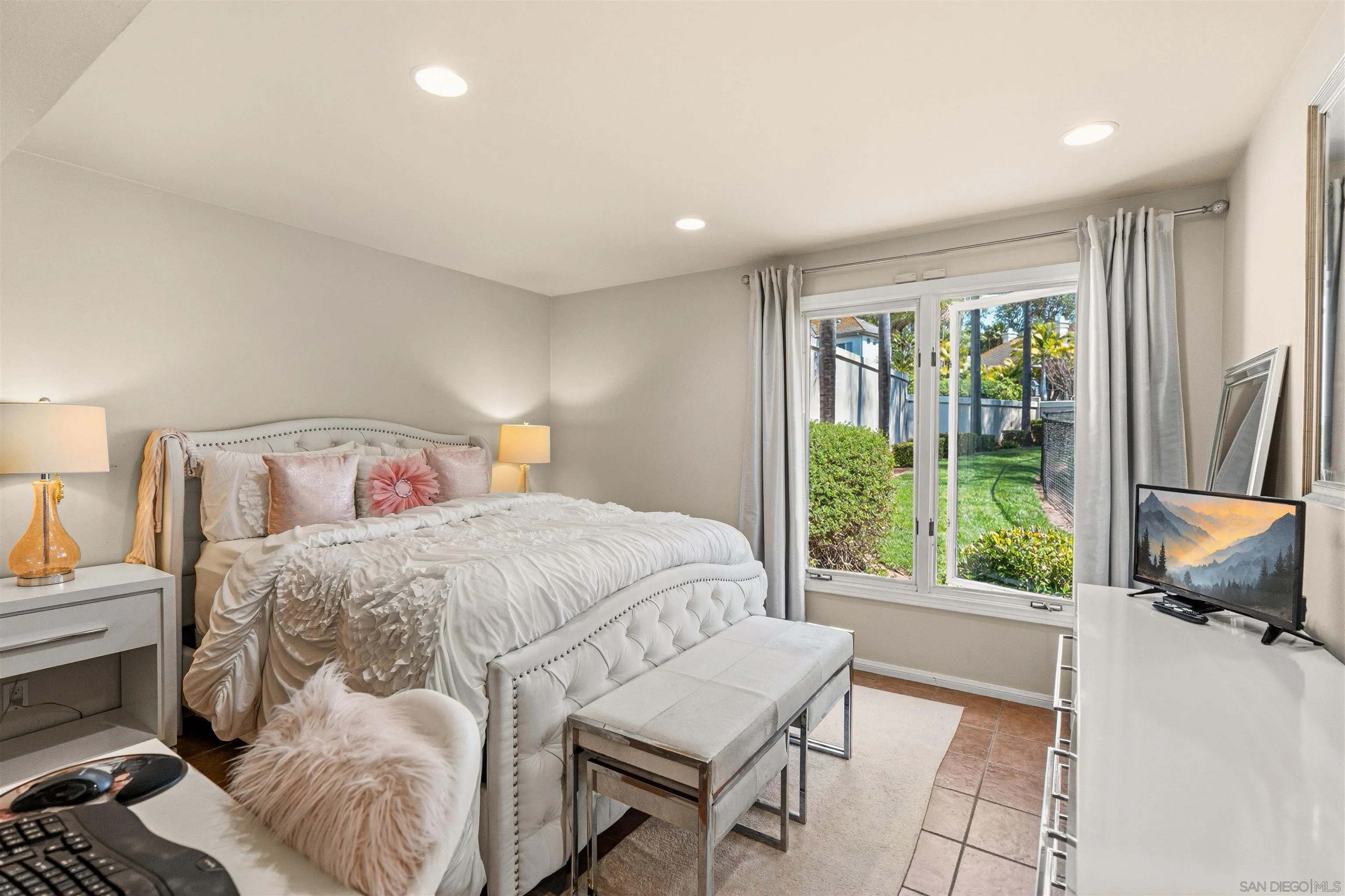 https://cdn.realtyfeed.com/cdn/127/260023902/bd1b6c26b5833fe6f92965a5633b8fe8.webp
