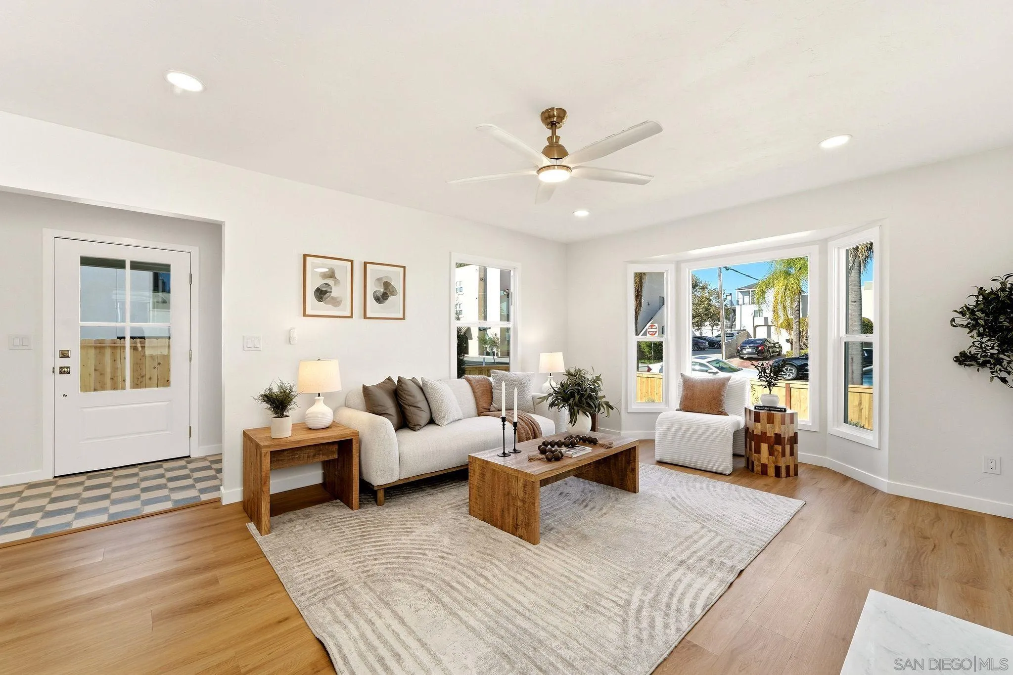 https://cdn.realtyfeed.com/cdn/127/260023906/138b56f35d49067bced1d2c59ba273cb.webp