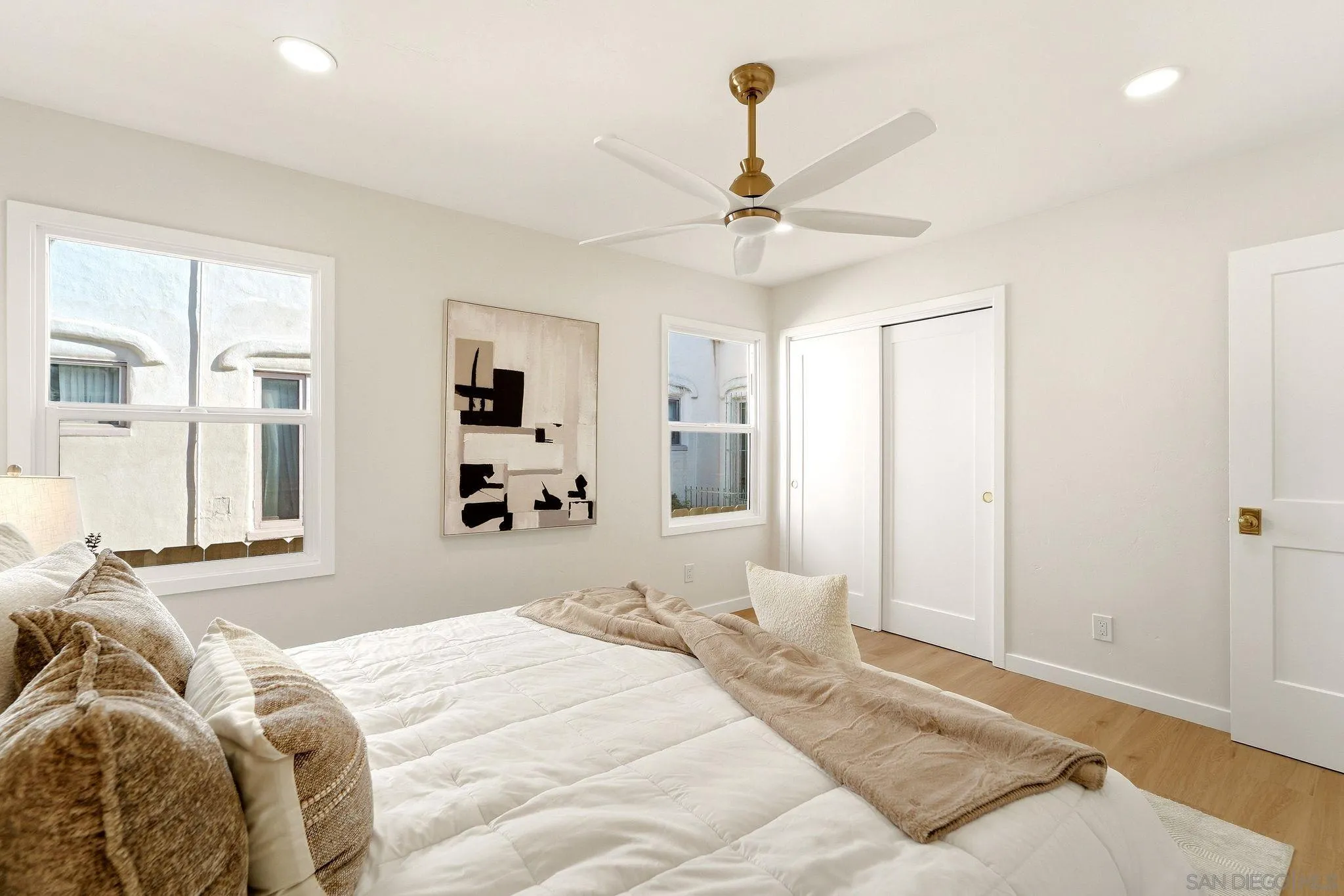 https://cdn.realtyfeed.com/cdn/127/260023906/5af5bf4cf54ee8027d8ca9dbe15c815b.webp
