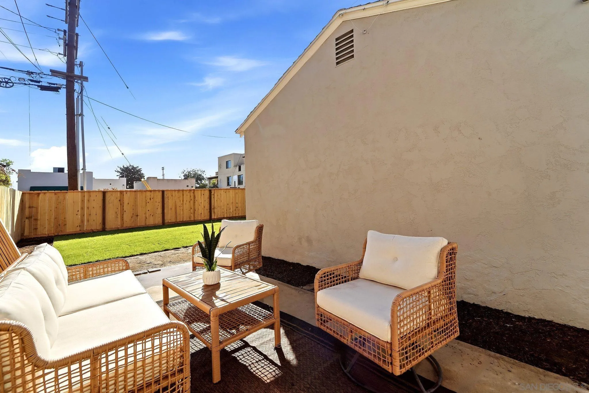 https://cdn.realtyfeed.com/cdn/127/260023906/8245a930f8506a2401161ae6601e0558.webp