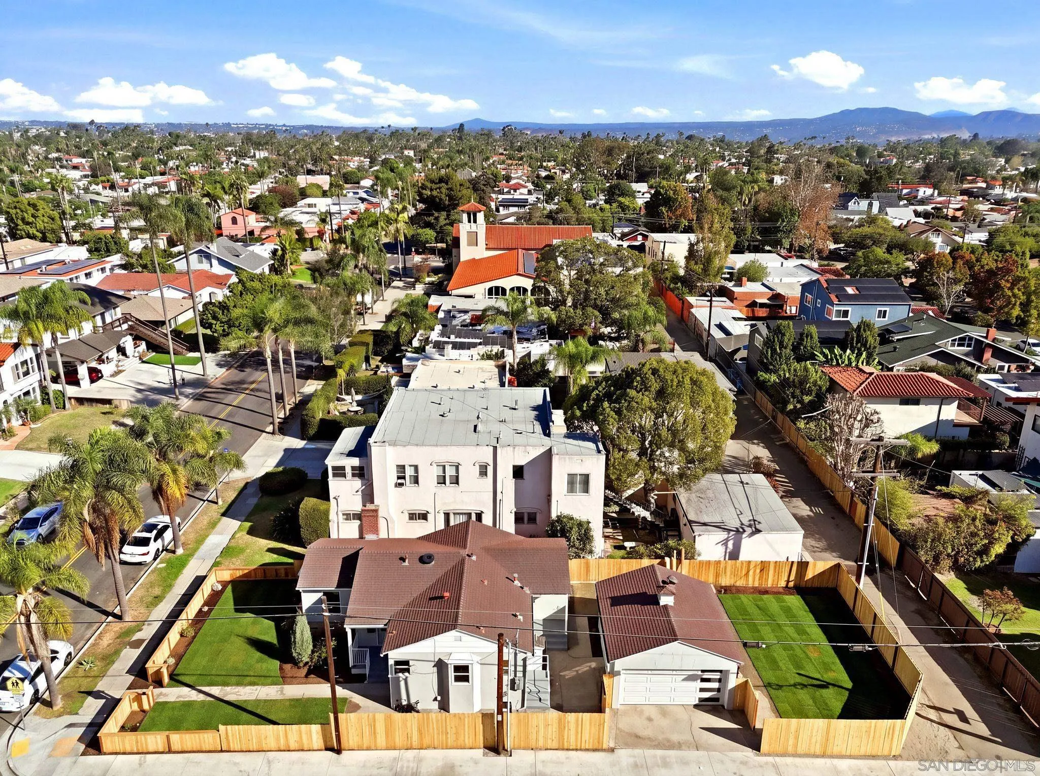 https://cdn.realtyfeed.com/cdn/127/260023906/f5f3a4becadf1306c1a282d0bd8805d8.webp
