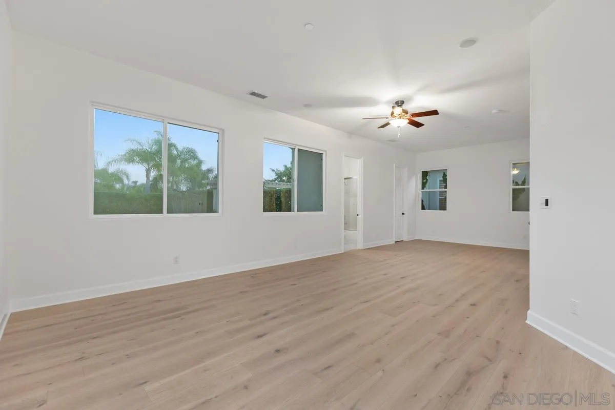 https://cdn.realtyfeed.com/cdn/127/260023907/04571e29e70cf9e67a4b95353fc19772.webp