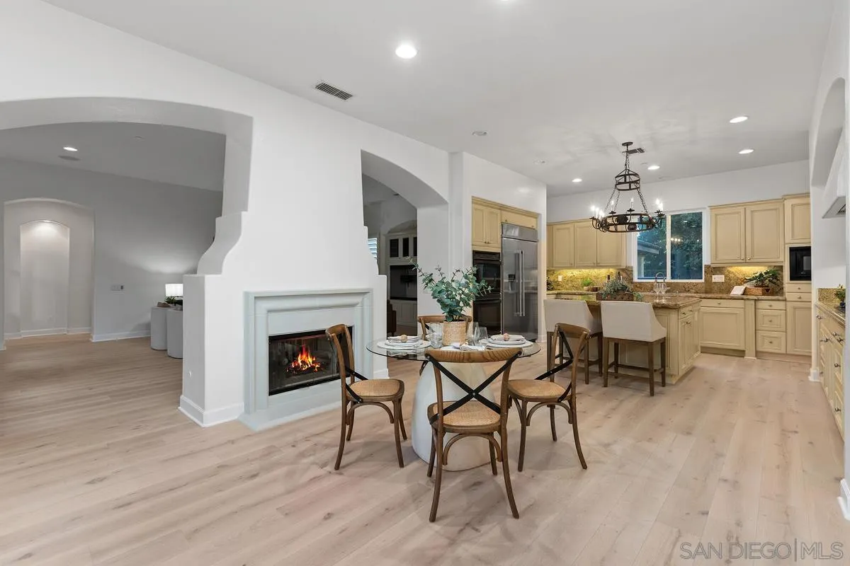 https://cdn.realtyfeed.com/cdn/127/260023907/74aed4ebf4b9ee6b256fa9f03c47155a.webp