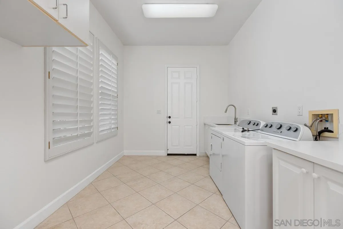 https://cdn.realtyfeed.com/cdn/127/260023907/94a9b47b69f7d44e6ec744a0f014ab5a.webp