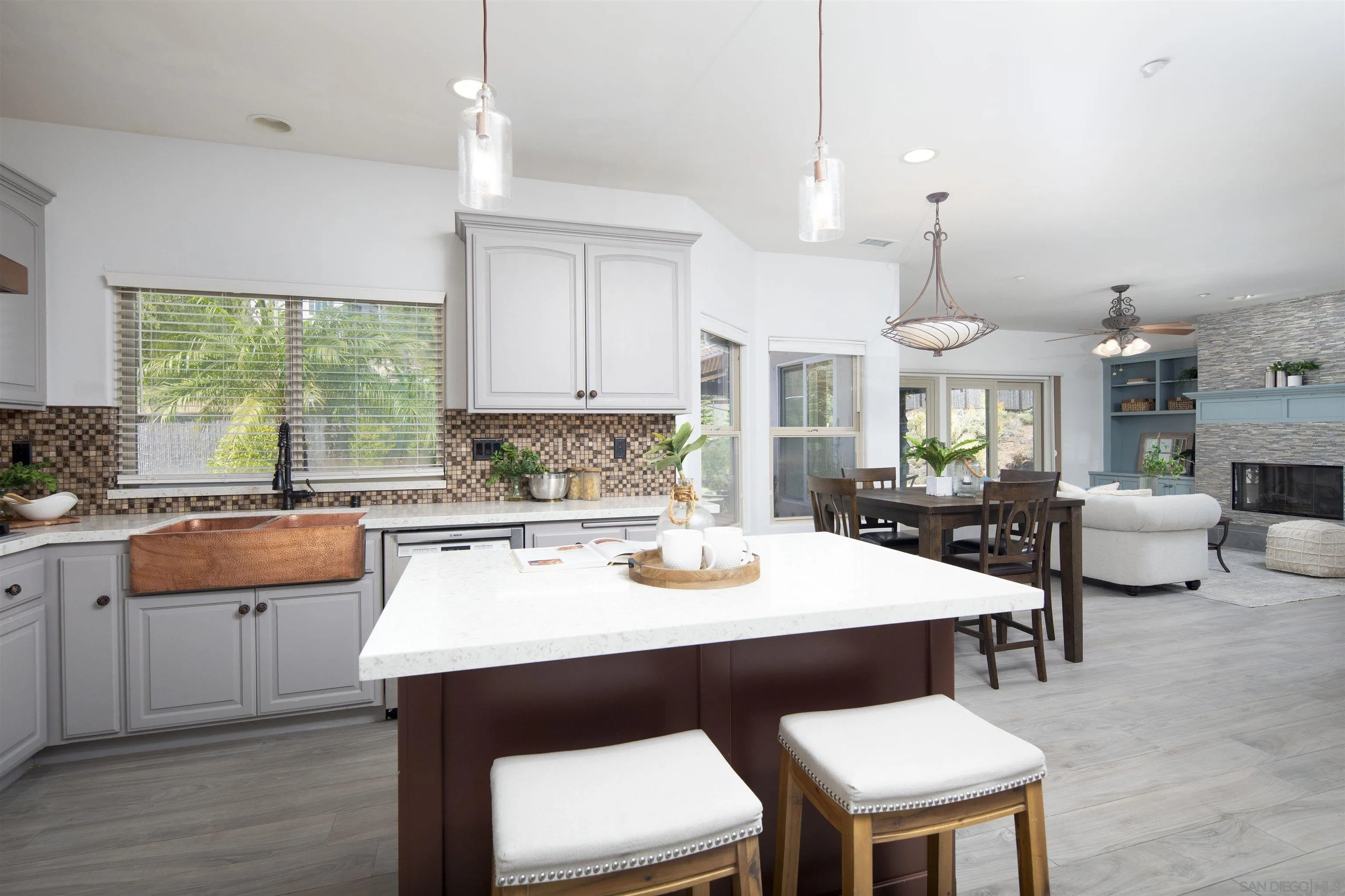 https://cdn.realtyfeed.com/cdn/127/260023908/7a2959b89048385407c81a705da29524.webp