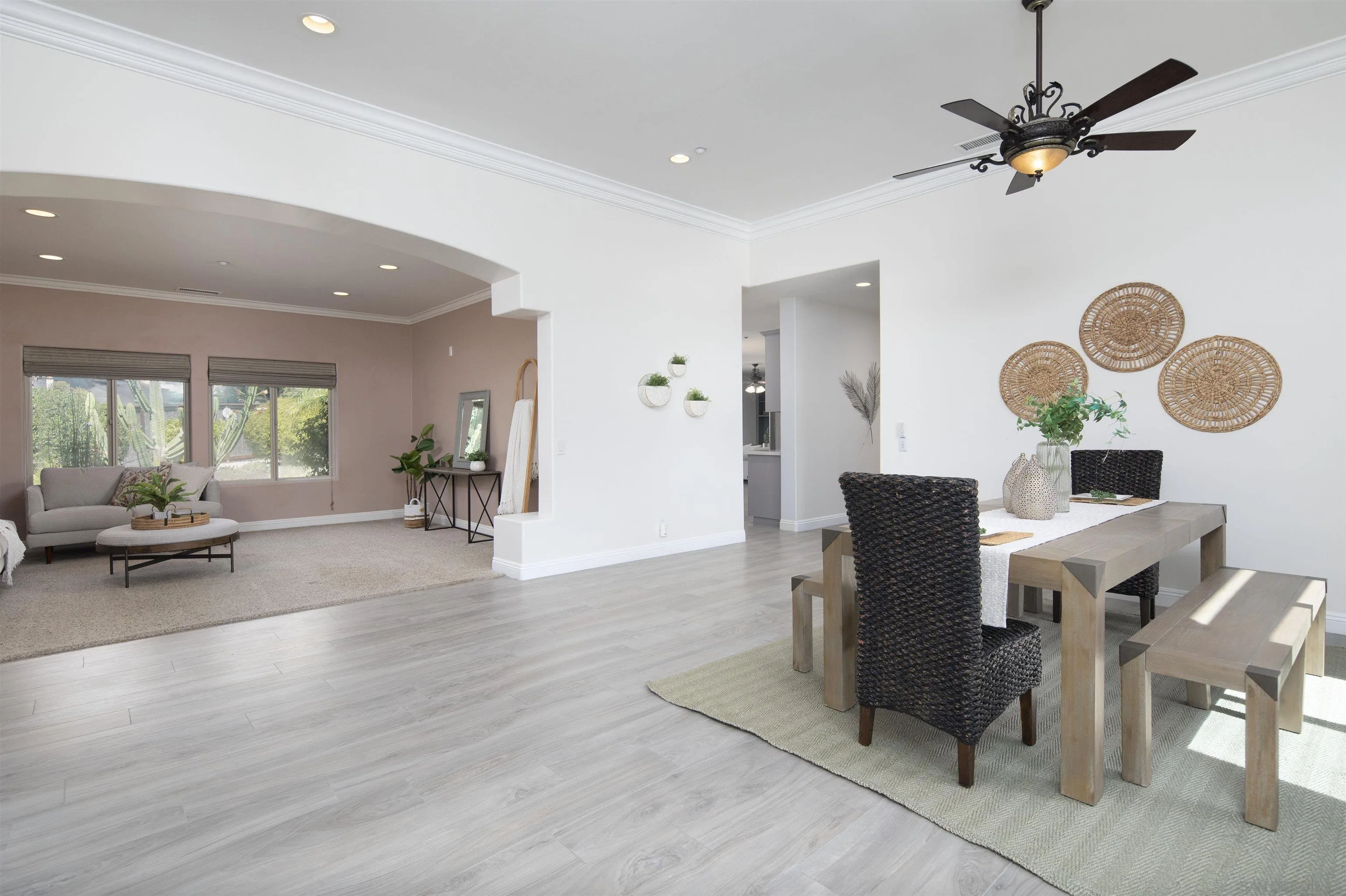 https://cdn.realtyfeed.com/cdn/127/260023908/8de7797e5b380d5ce4fbd89eca77356a.webp