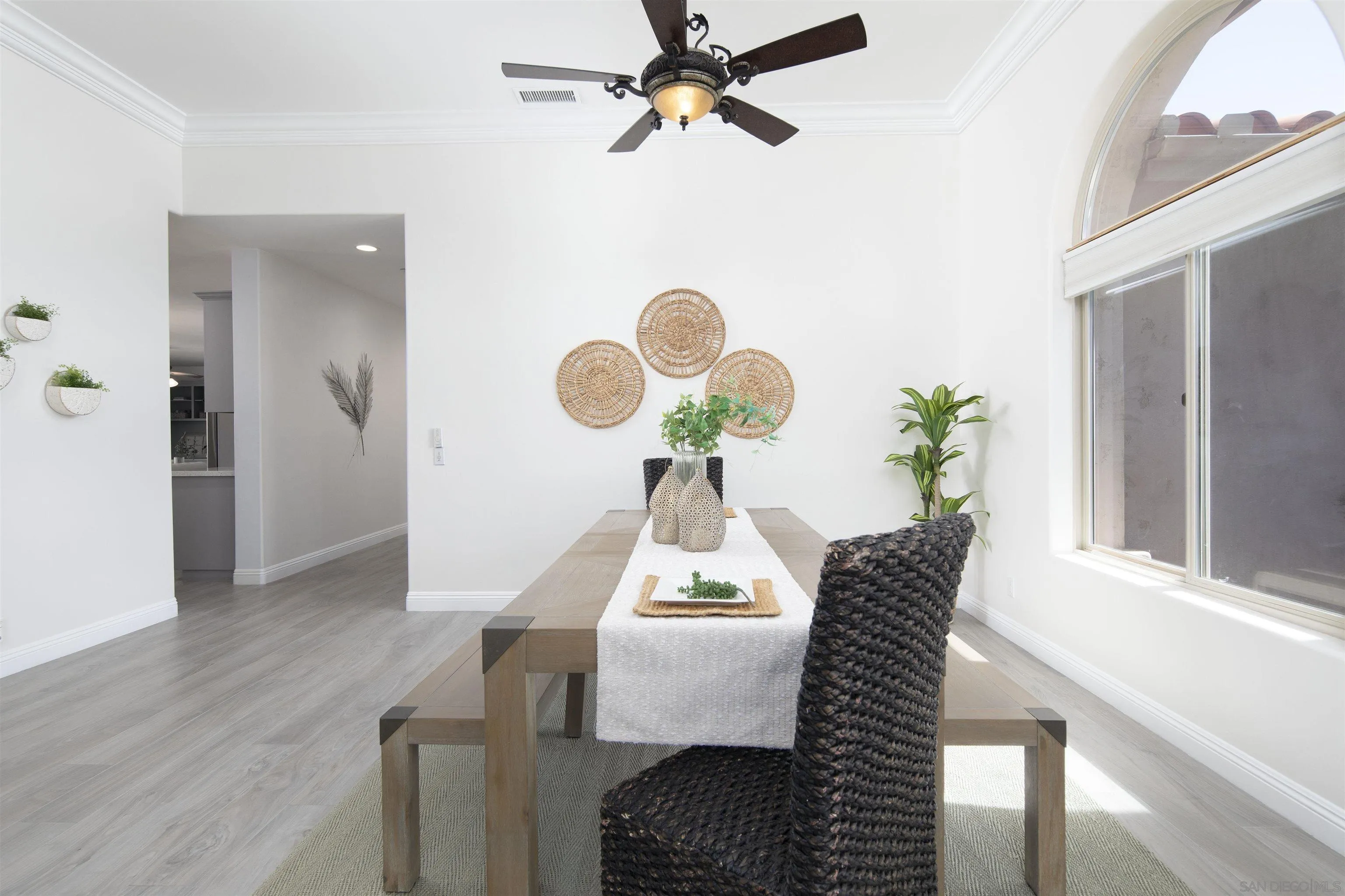 https://cdn.realtyfeed.com/cdn/127/260023908/af186addf073cb611d8f9e4afbf3e465.webp