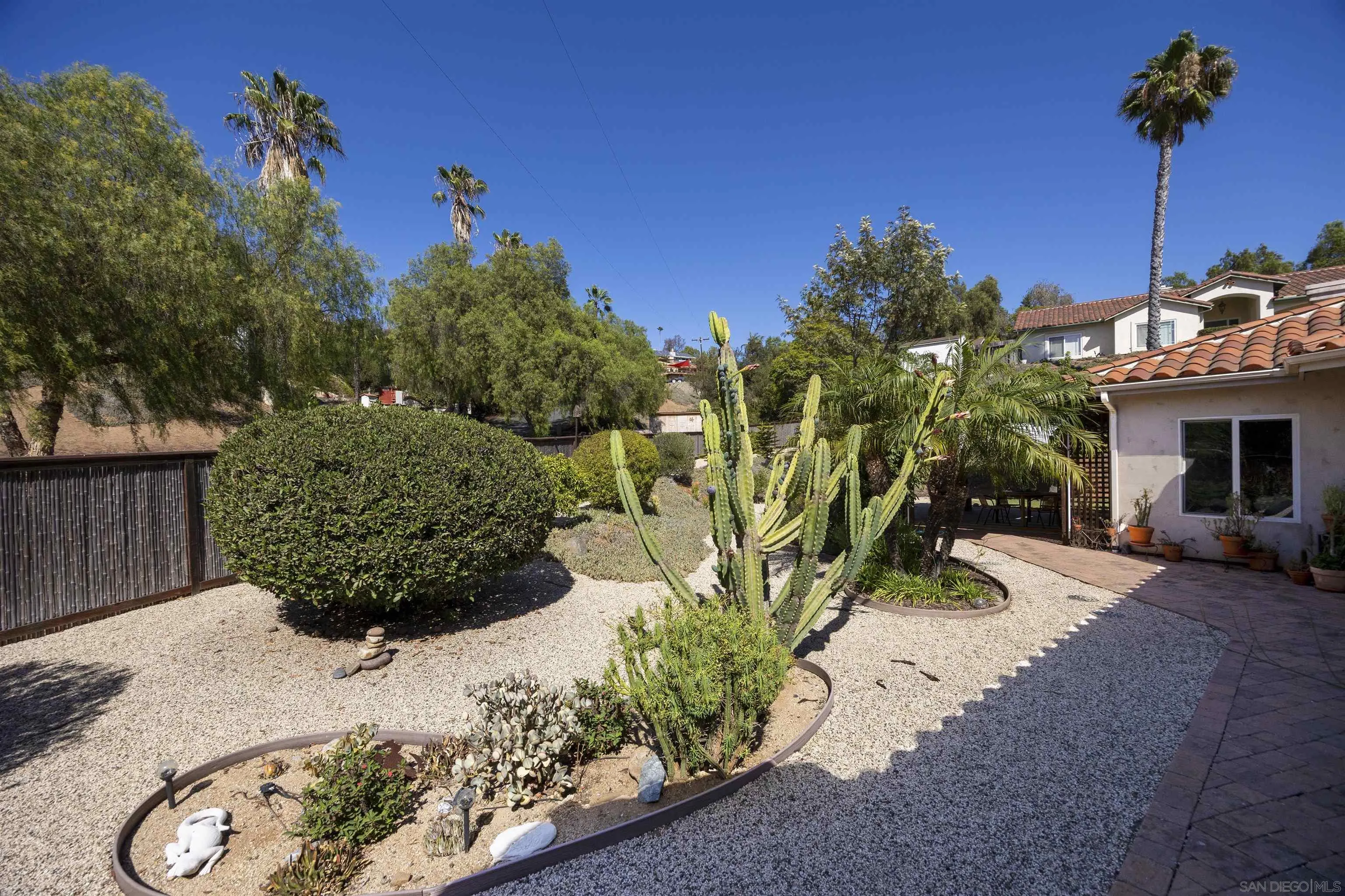 https://cdn.realtyfeed.com/cdn/127/260023908/b566e0b6b8515b53a1bd459b551a9313.webp