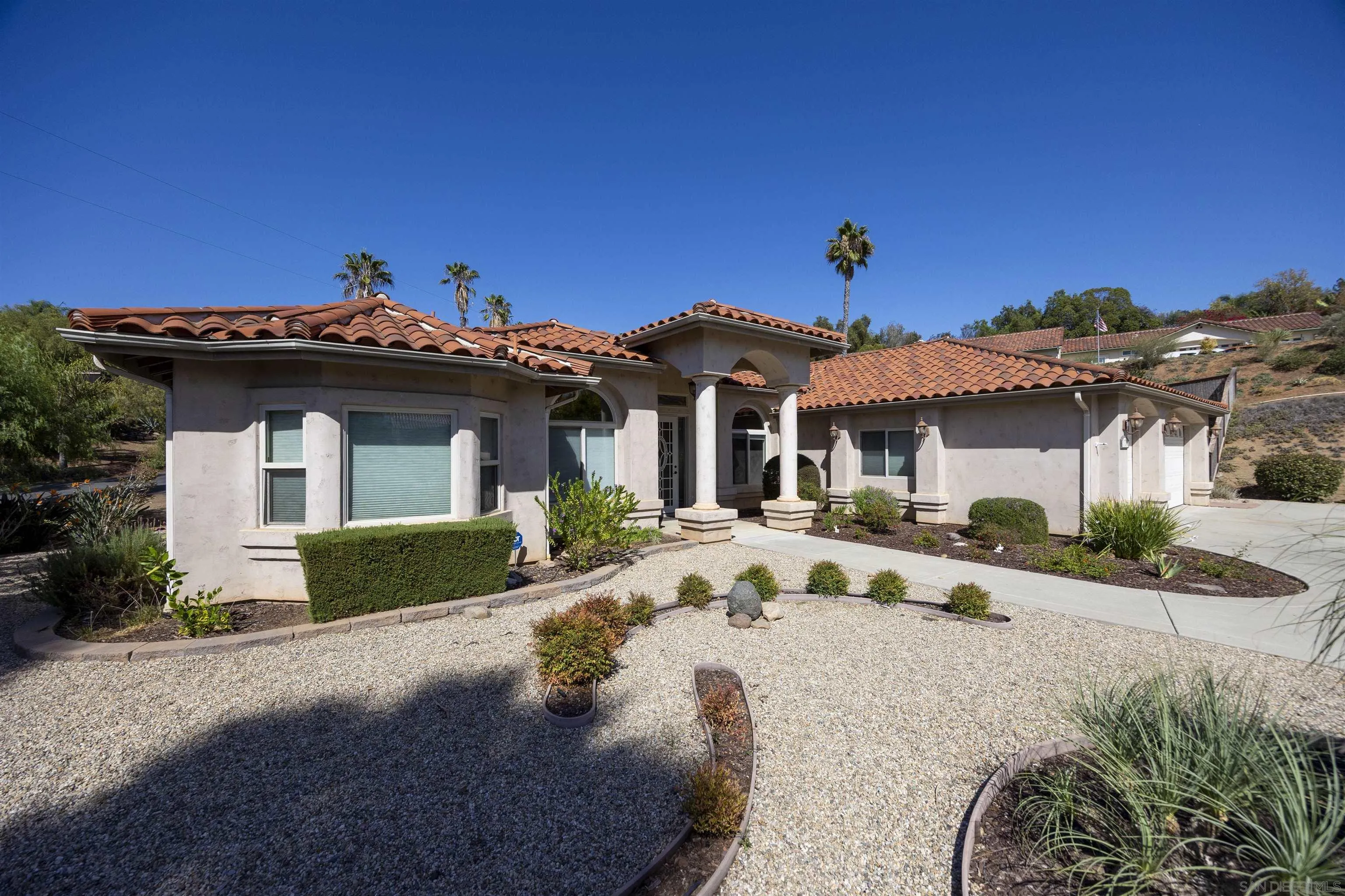 https://cdn.realtyfeed.com/cdn/127/260023908/e811b8bf6a9084717aa545e7db4025f9.webp