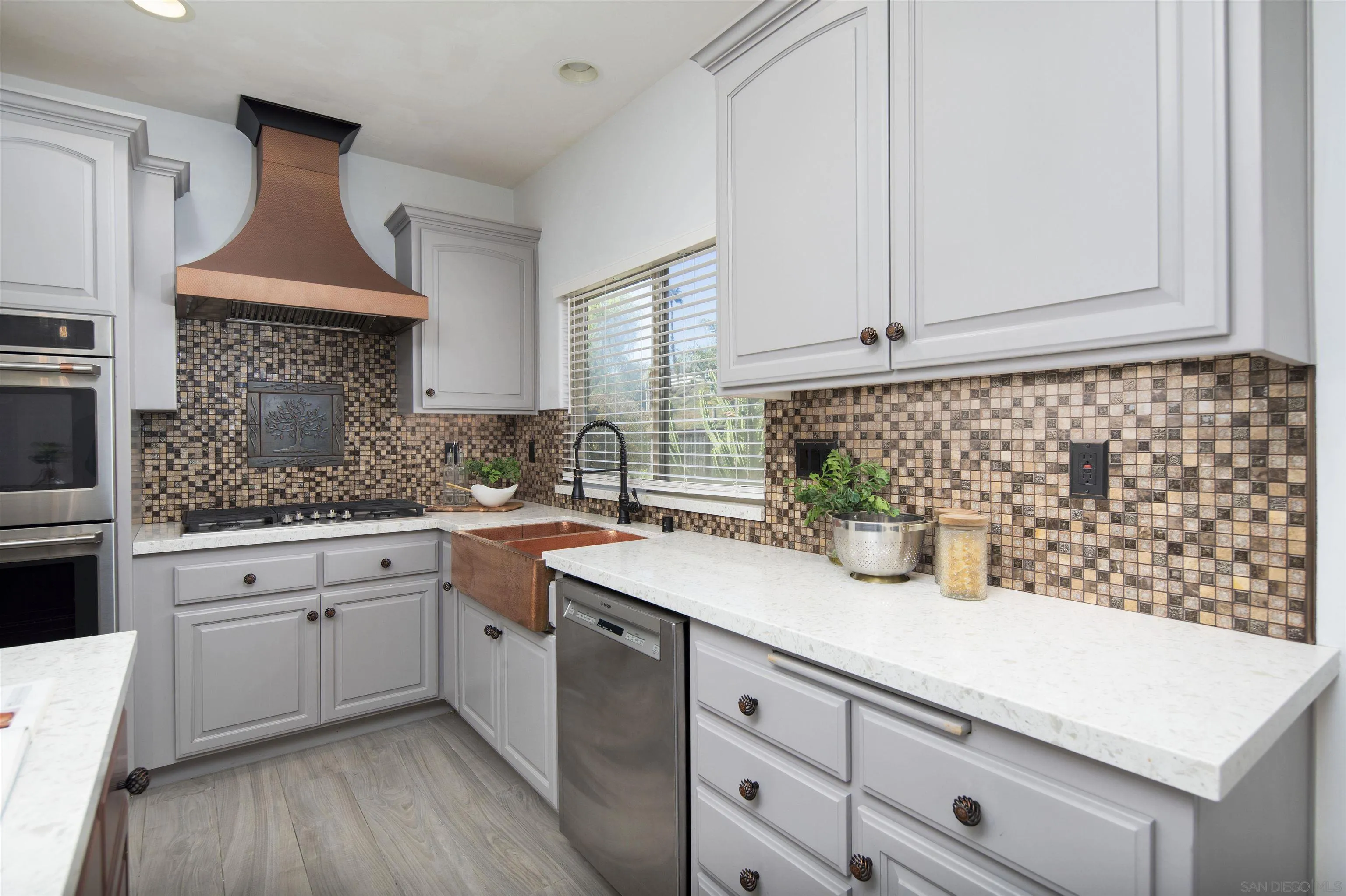 https://cdn.realtyfeed.com/cdn/127/260023908/f00f2e7cb2d9dd3aadb5a52a4193620a.webp