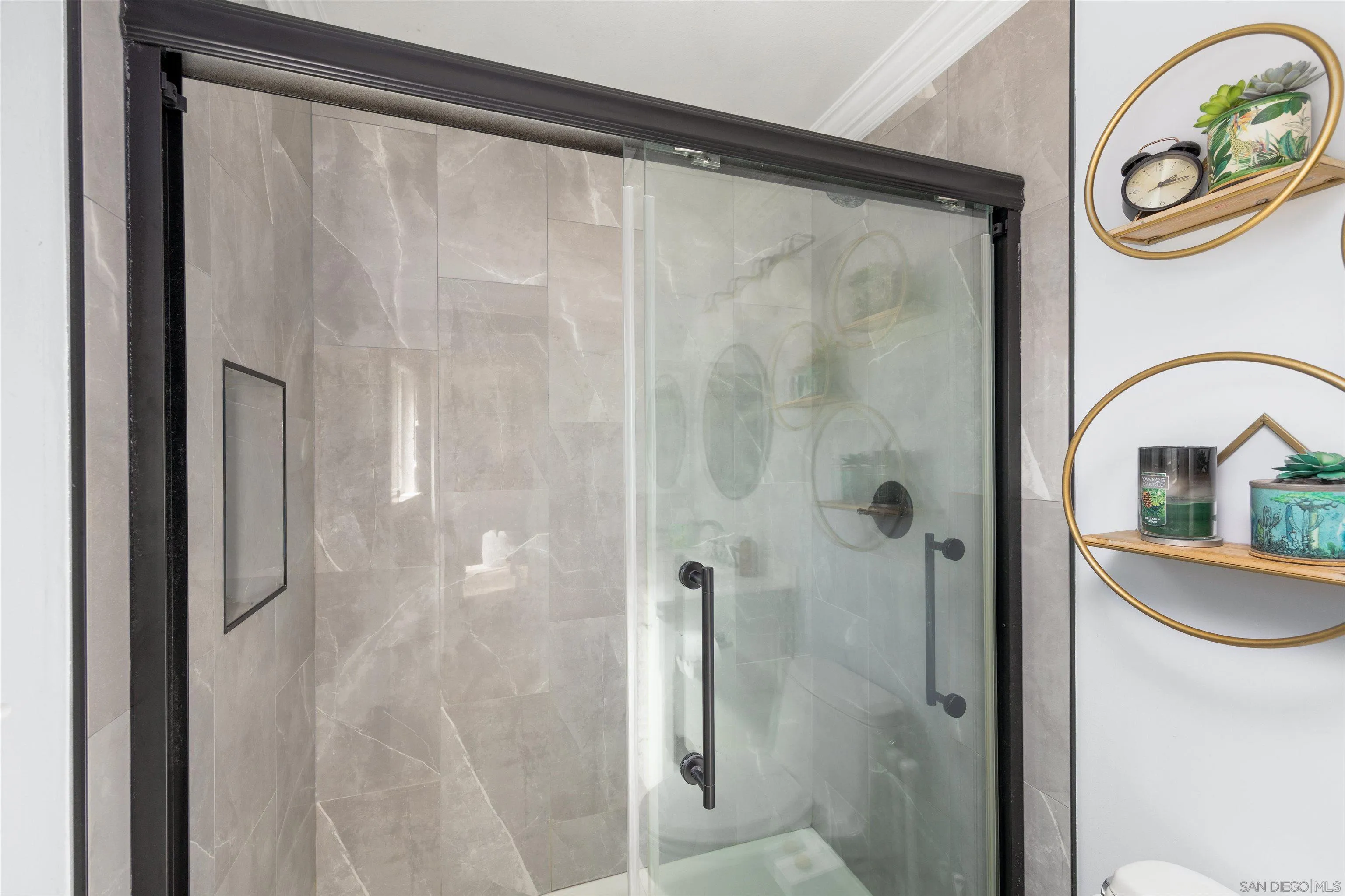 https://cdn.realtyfeed.com/cdn/127/260023909/1df00ed8e2c0b069e148ab71ee3ddf2e.webp