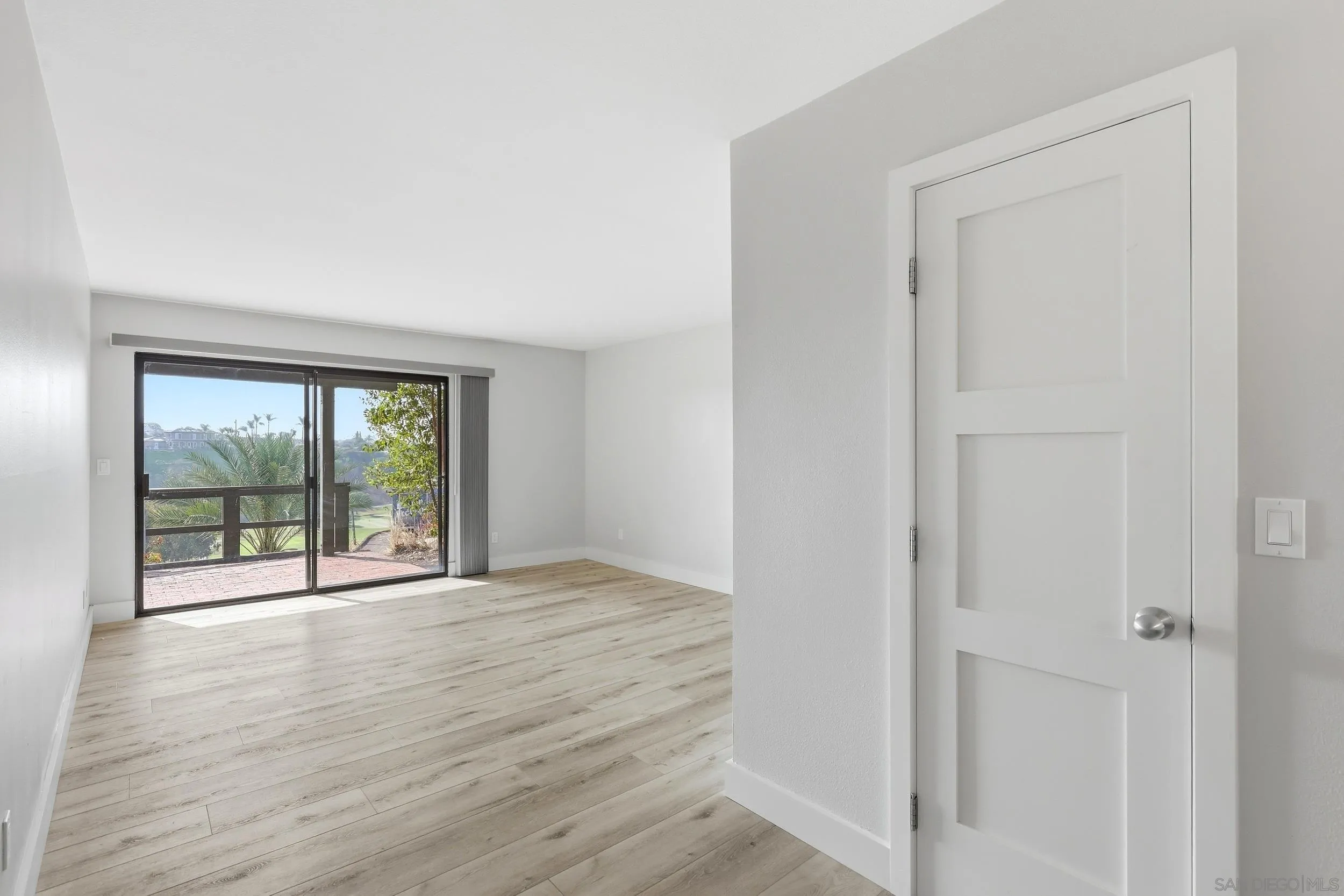 https://cdn.realtyfeed.com/cdn/127/260023912/0a68a4e60bfb2d2b4dd09a753c80e7d7.webp