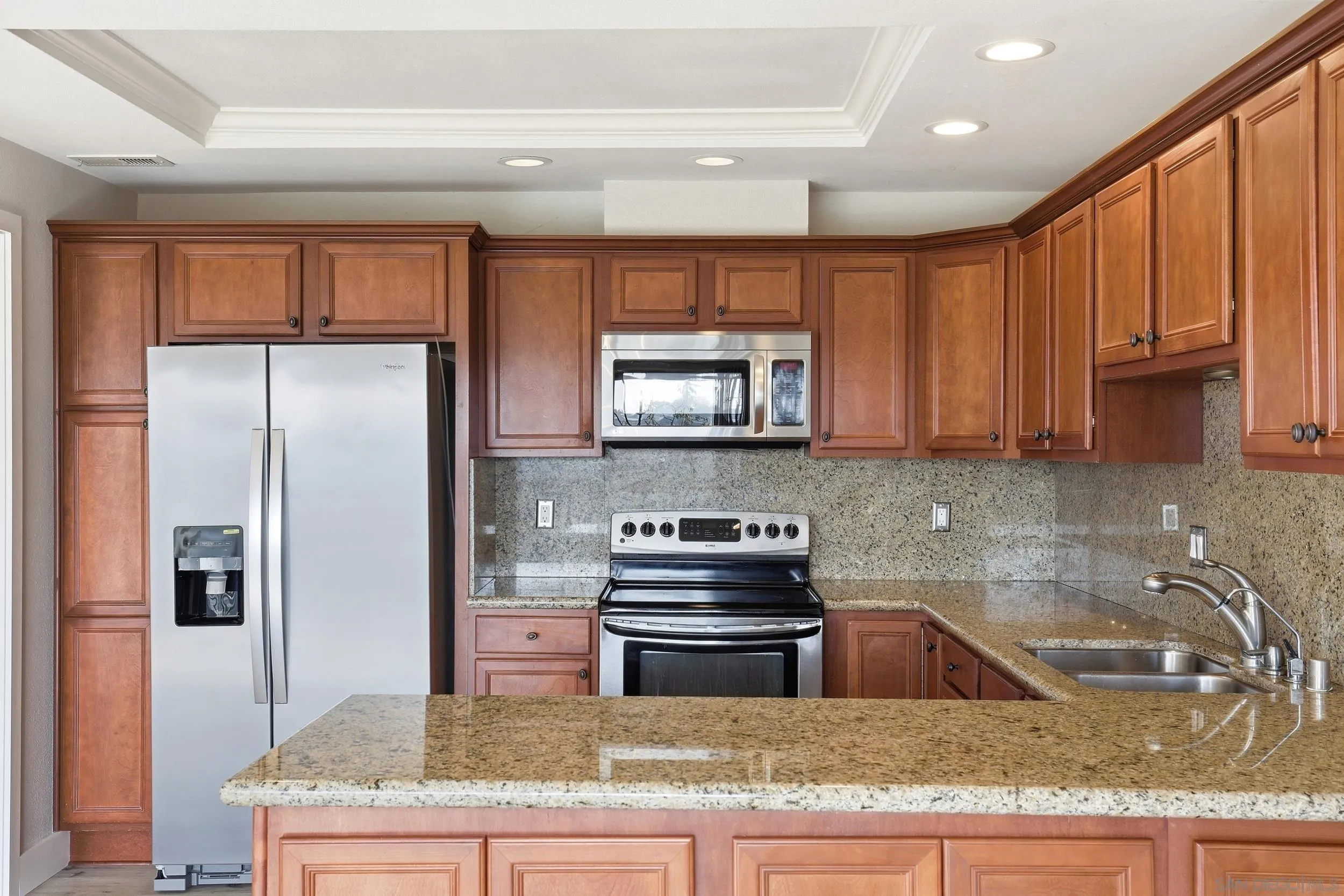 https://cdn.realtyfeed.com/cdn/127/260023912/2323edb999bbb2e64893d9cd96a805e6.webp