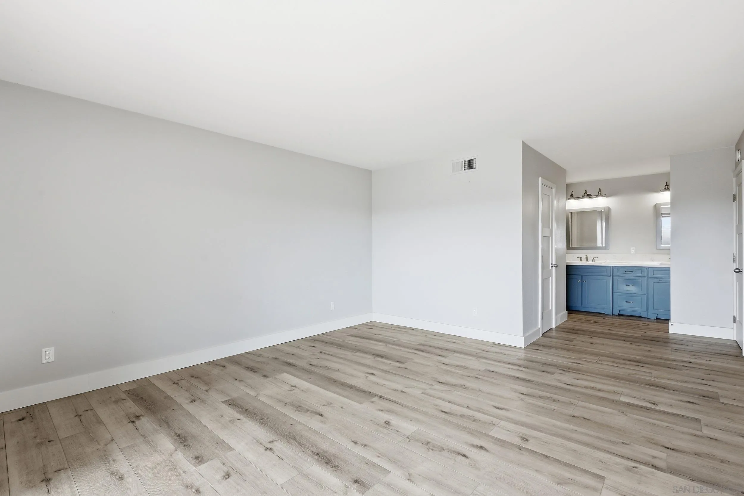 https://cdn.realtyfeed.com/cdn/127/260023912/2c963a0744a3a4941b9d25835920a0f0.webp