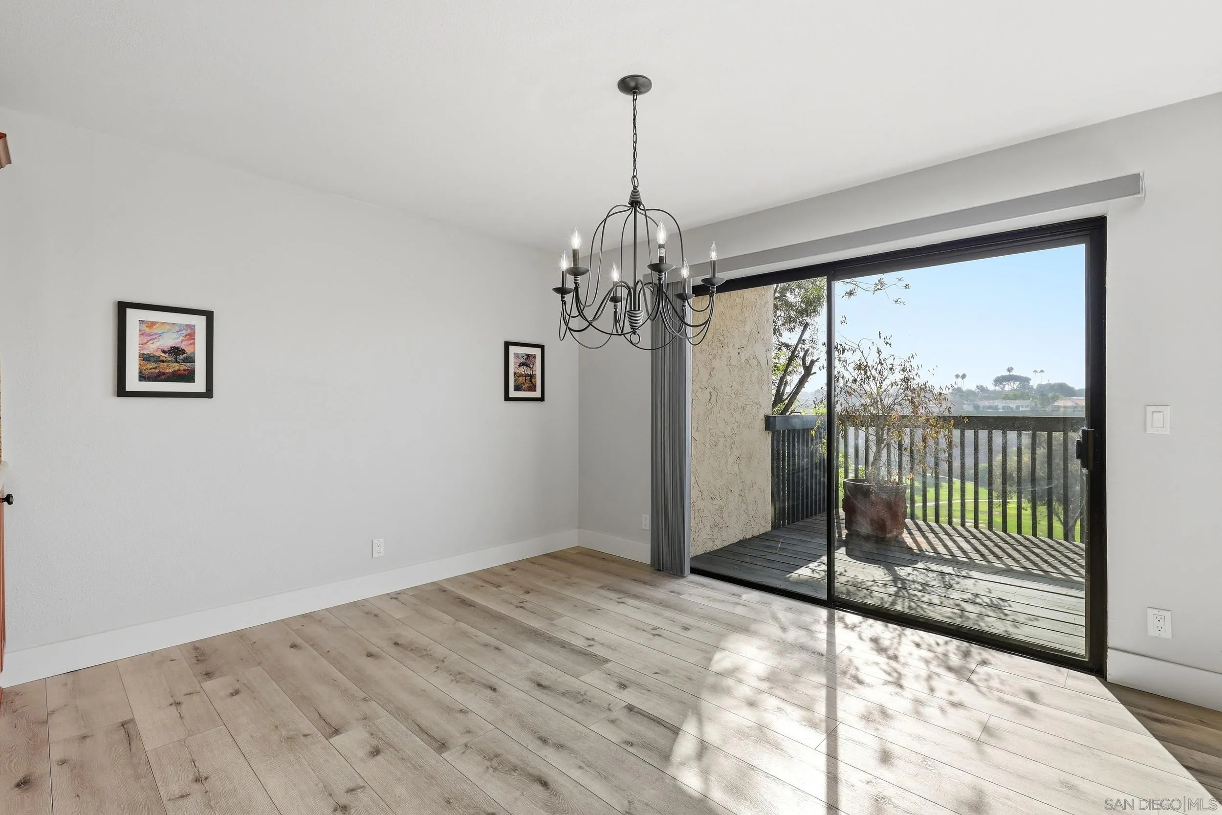 https://cdn.realtyfeed.com/cdn/127/260023912/3f05f2d783d7c655d0513aa1142a41ec.webp