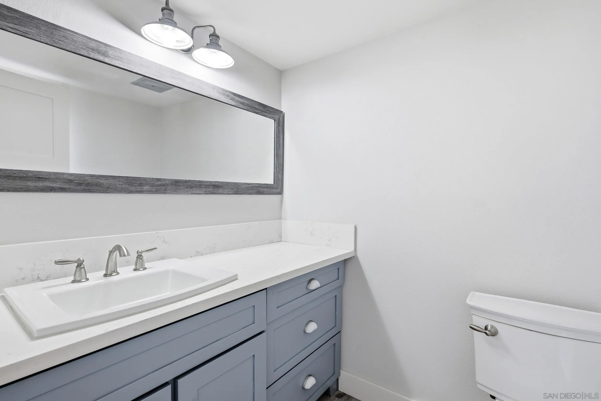 https://cdn.realtyfeed.com/cdn/127/260023912/562598919dacea45bdf4d8c05bd78552.webp