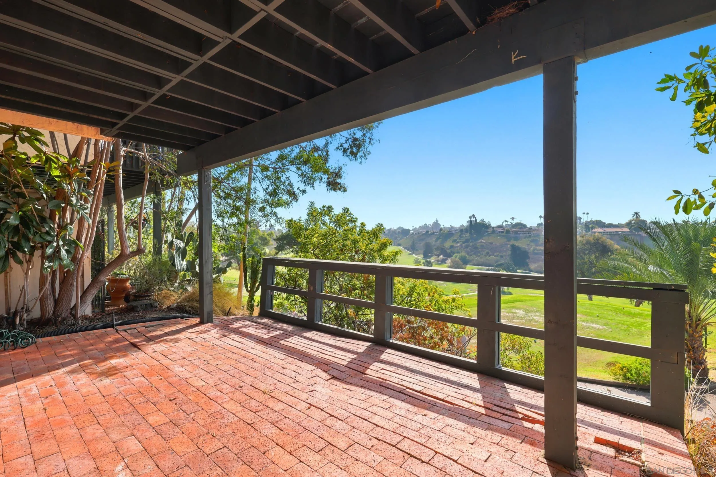 https://cdn.realtyfeed.com/cdn/127/260023912/74dd42e112effea463922a9be8b360a2.webp