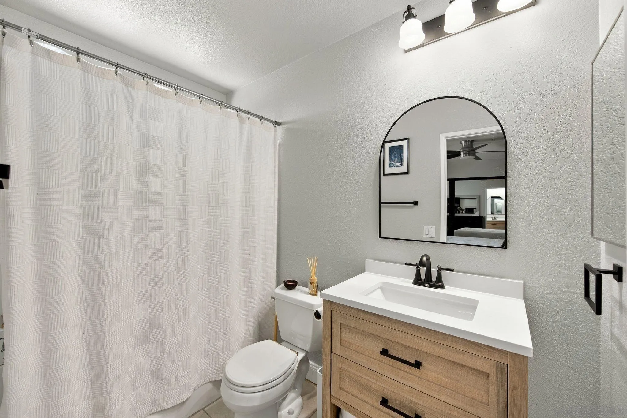 https://cdn.realtyfeed.com/cdn/127/260023921/82f5809537821cdc1e685e579bf8438d.webp