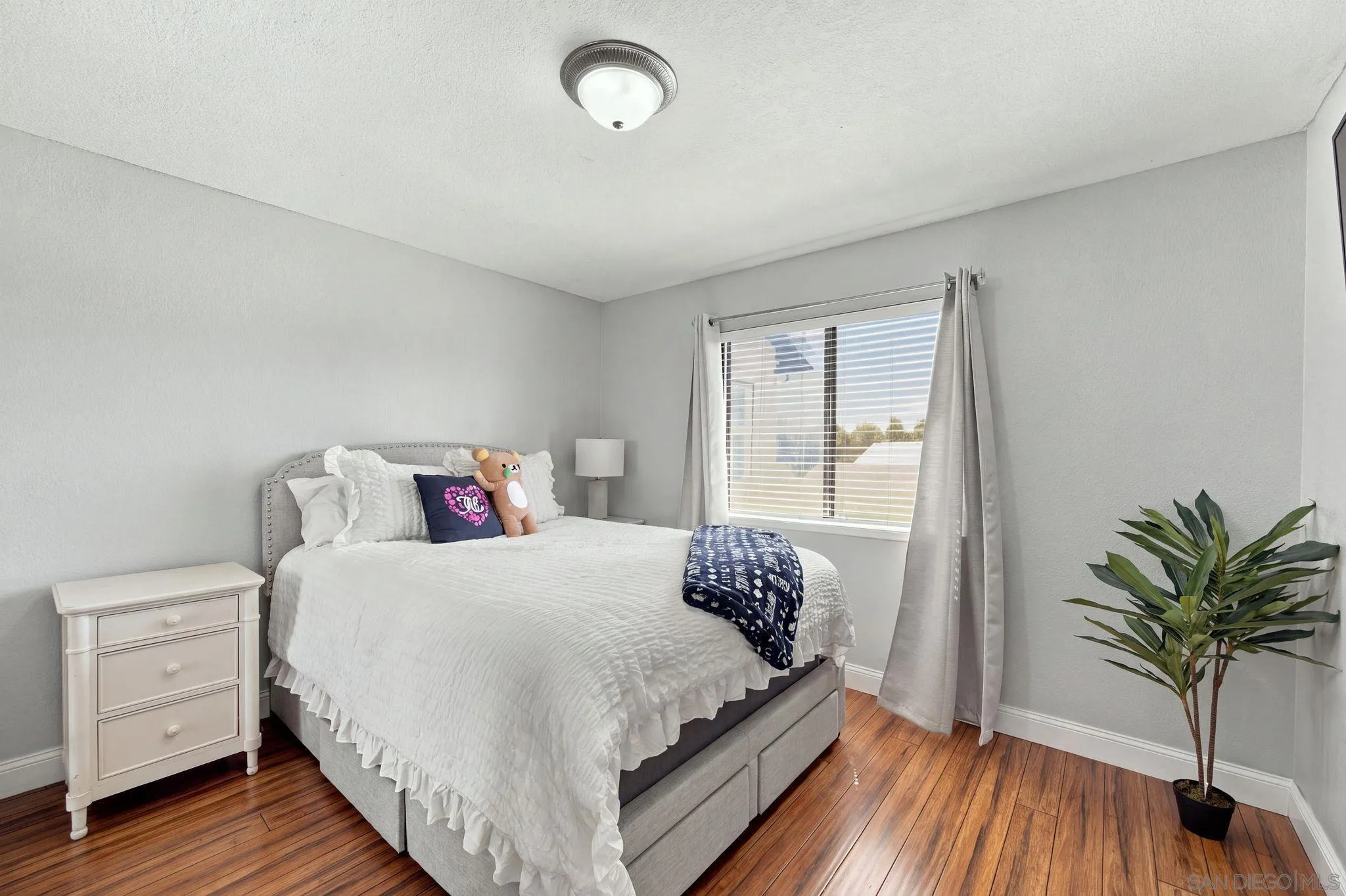 https://cdn.realtyfeed.com/cdn/127/260023921/e93fa1f20e613d4b4b960557aa544ece.webp