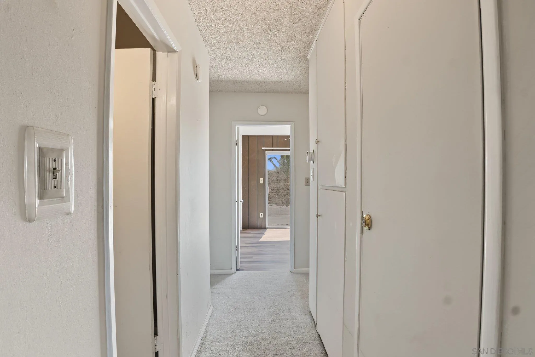 https://cdn.realtyfeed.com/cdn/127/260023922/558646871913c4a2072d7409616b3aea.webp