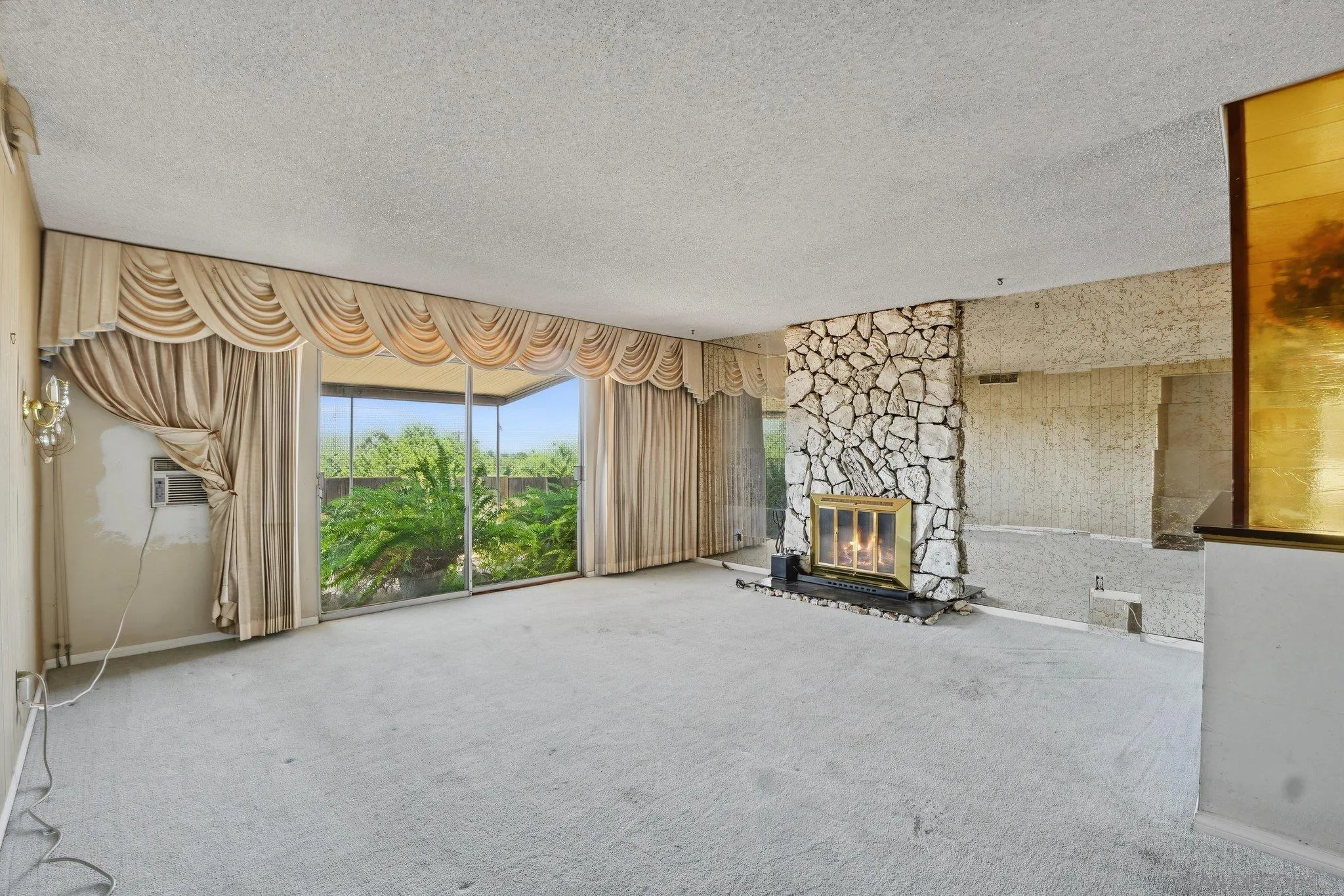 https://cdn.realtyfeed.com/cdn/127/260023922/93485bef0e4732b75cf3e55161b45d9d.webp