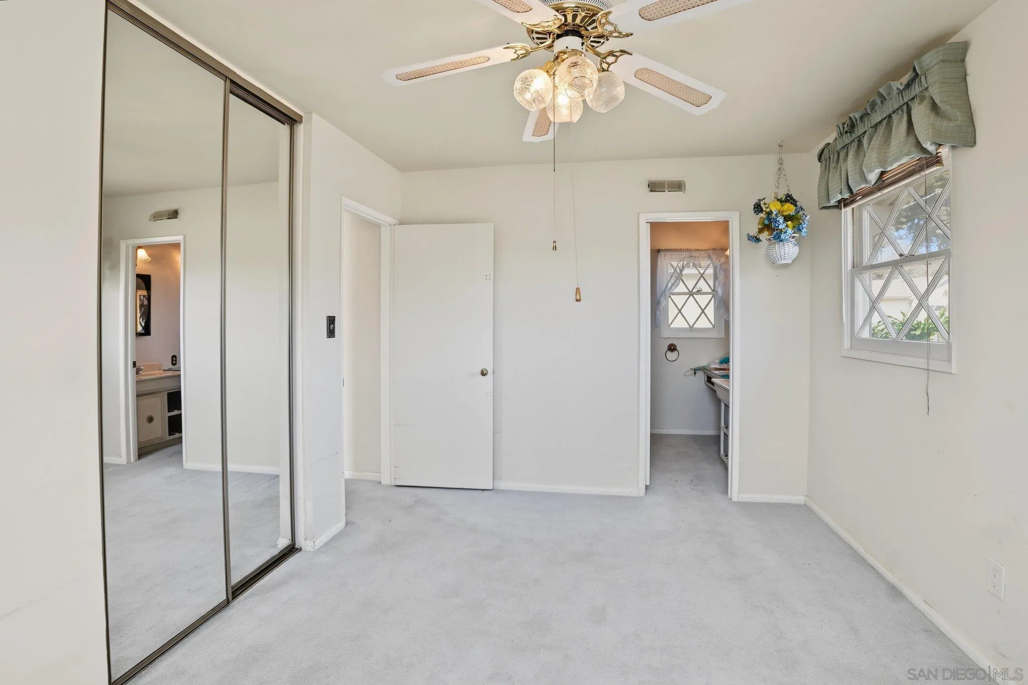 https://cdn.realtyfeed.com/cdn/127/260023922/d55aa36ff081329a94fc8030d49d24fb.webp