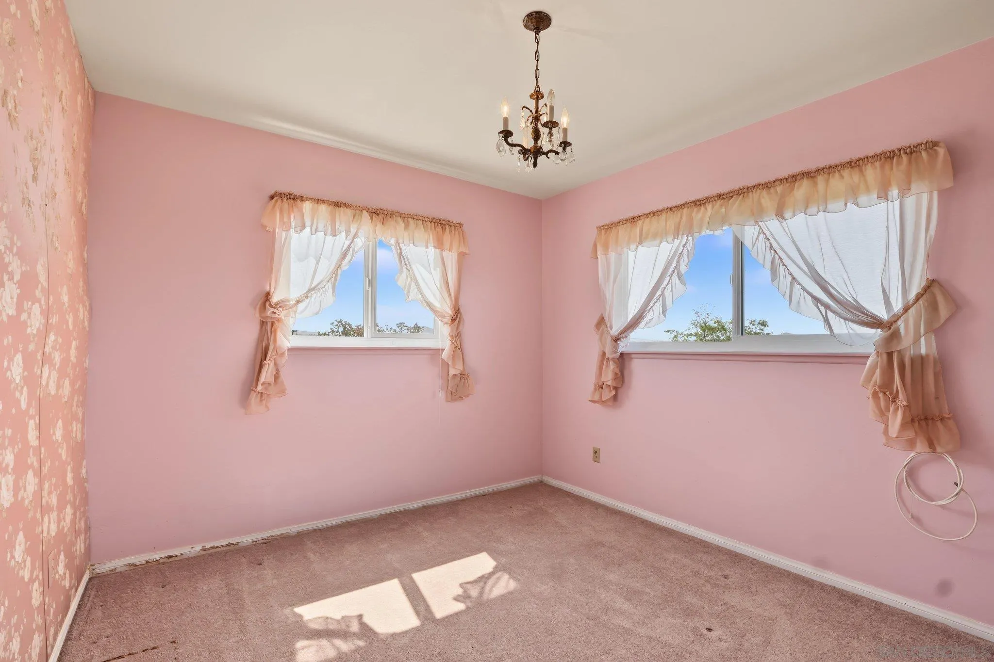 https://cdn.realtyfeed.com/cdn/127/260023922/fef123b518cf3ddddcf10f88db395881.webp