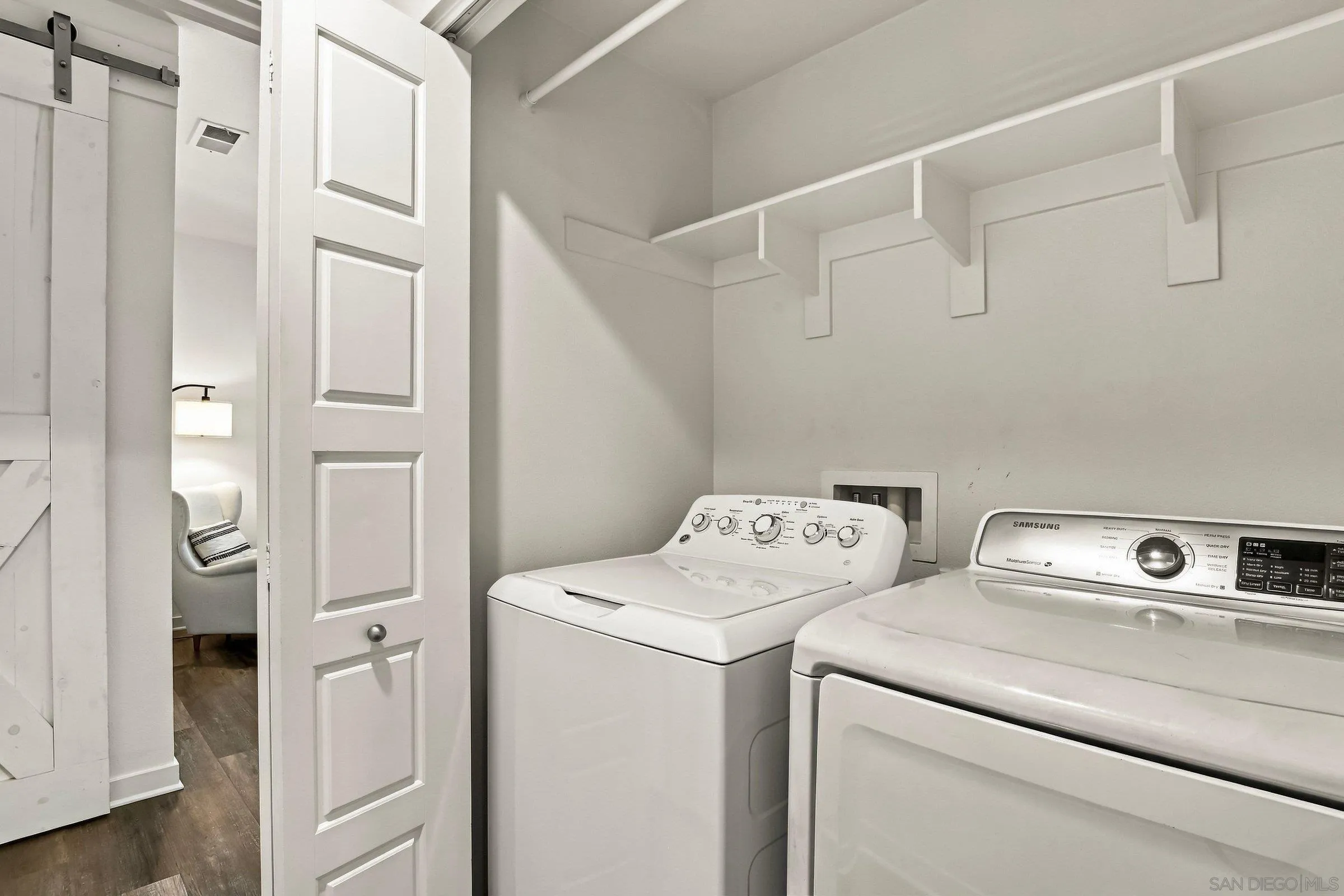 https://cdn.realtyfeed.com/cdn/127/260023923/979e22d4adcf98edd8dd8a97286f9893.webp