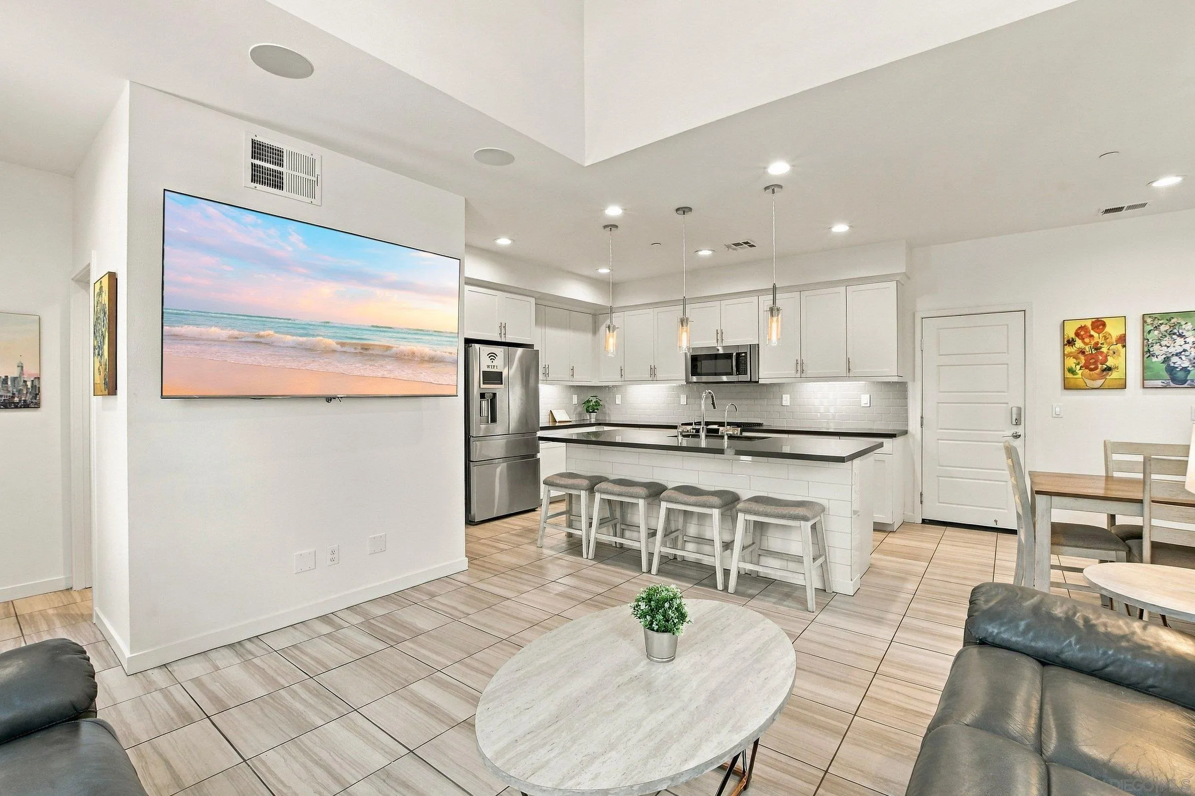 https://cdn.realtyfeed.com/cdn/127/260023923/af793a9560ffb4e9ab128adc6178c47a.webp