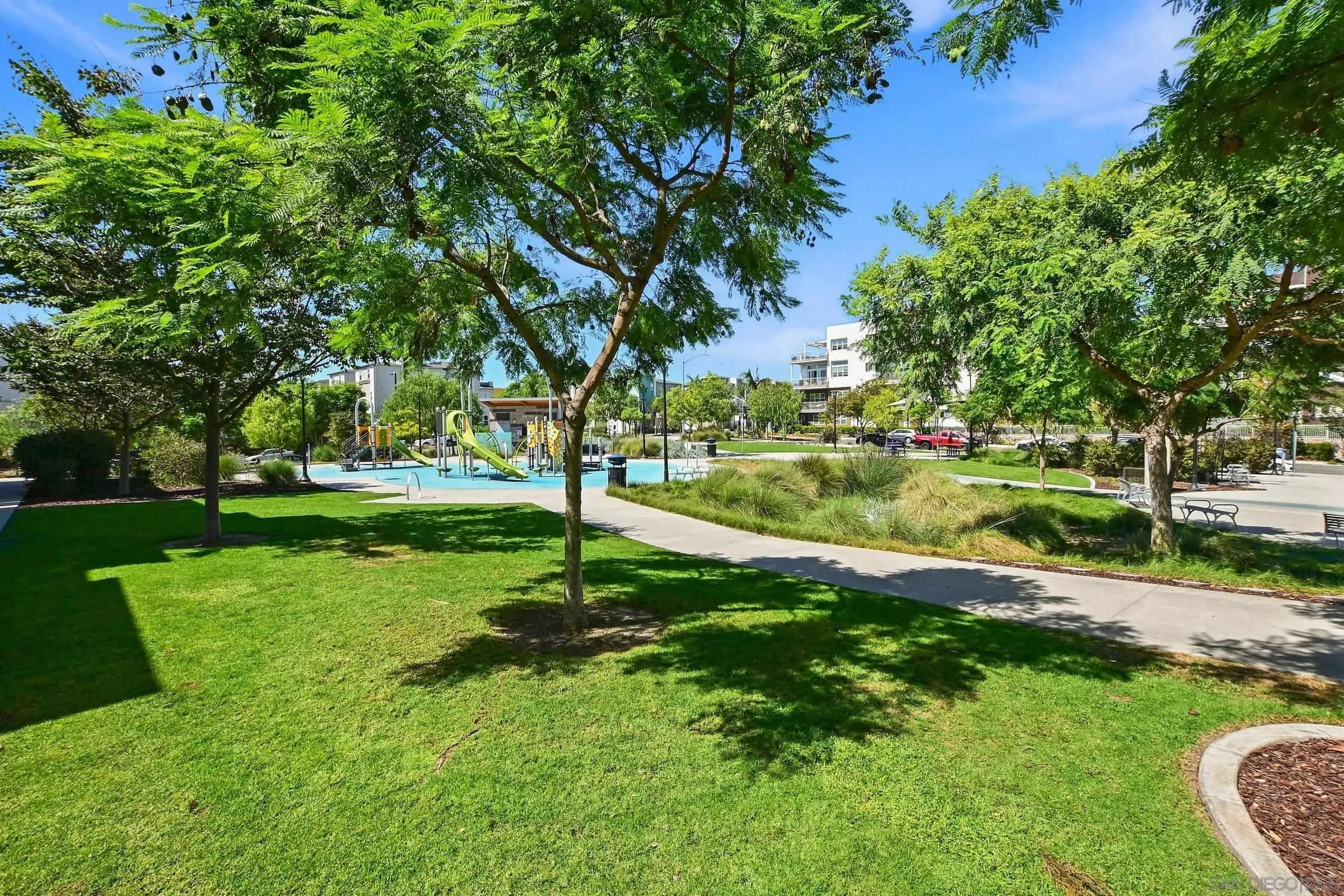 https://cdn.realtyfeed.com/cdn/127/260023923/edb9ba2a41c293275091550667065194.webp