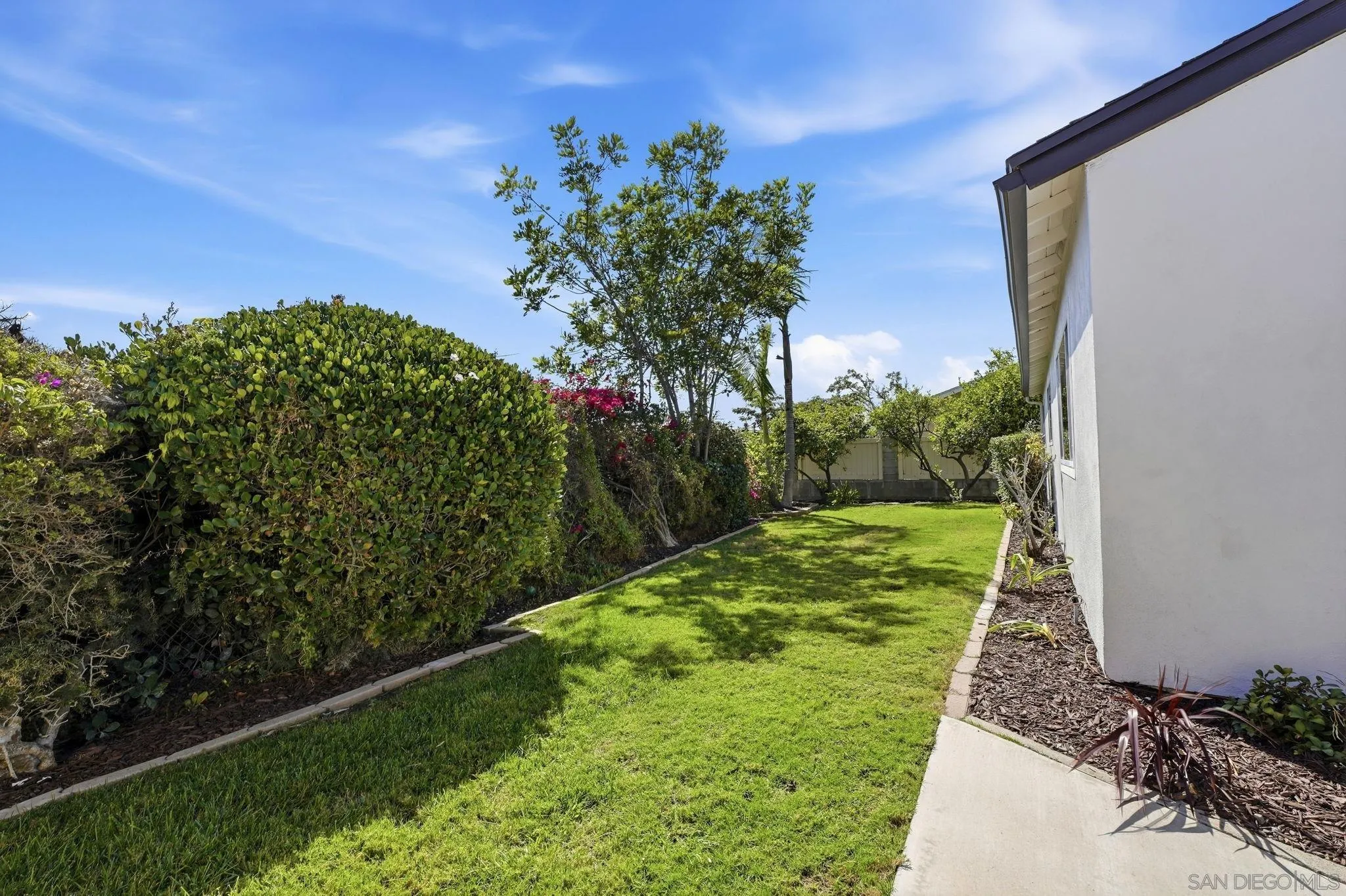 https://cdn.realtyfeed.com/cdn/127/260023925/a1ac18cc8416eef5d6133f1bc73b6dad.webp