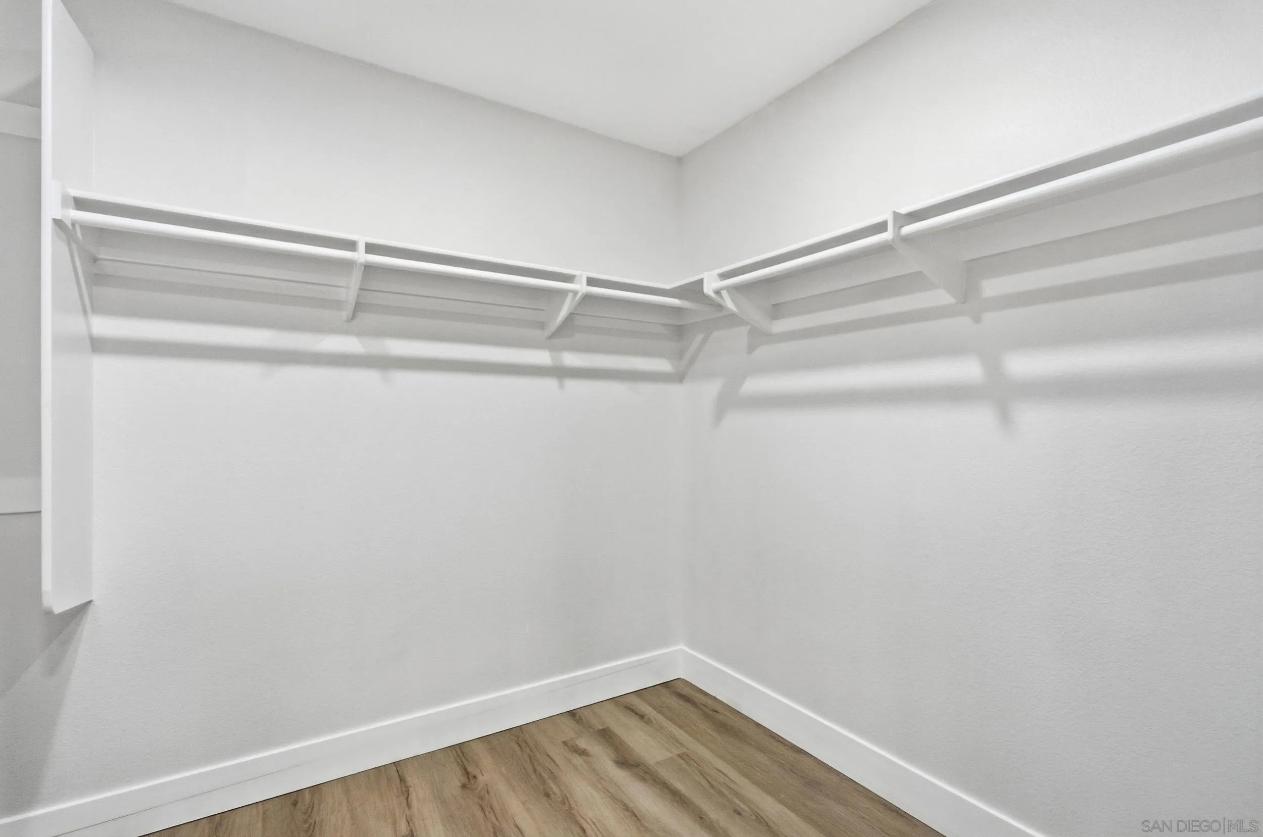 https://cdn.realtyfeed.com/cdn/127/260023931/07e1aee6fc0ee2ccad4cae90977ca0f4.webp