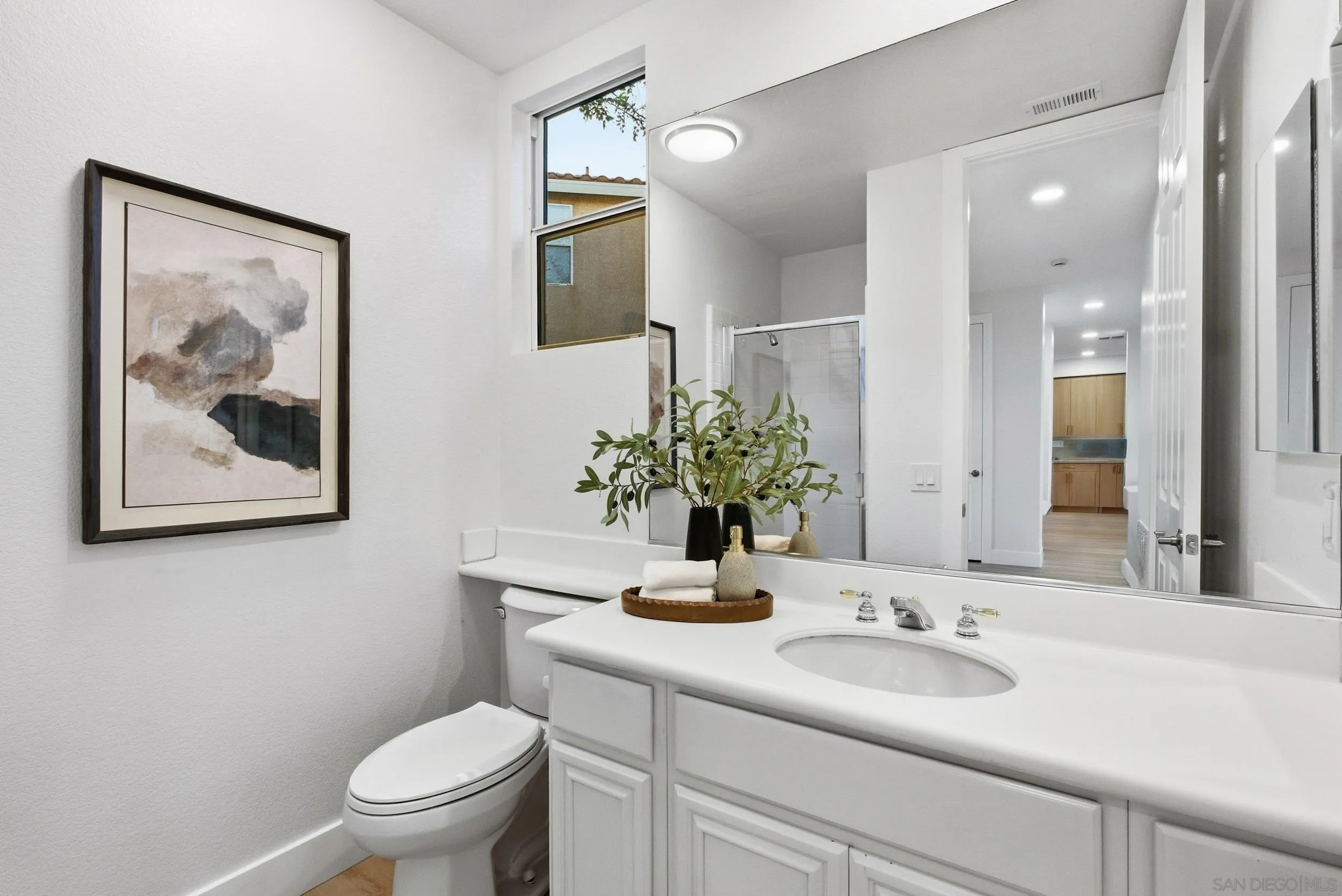 https://cdn.realtyfeed.com/cdn/127/260023931/879005bbe7f661fcf06f0207dbc96f67.webp