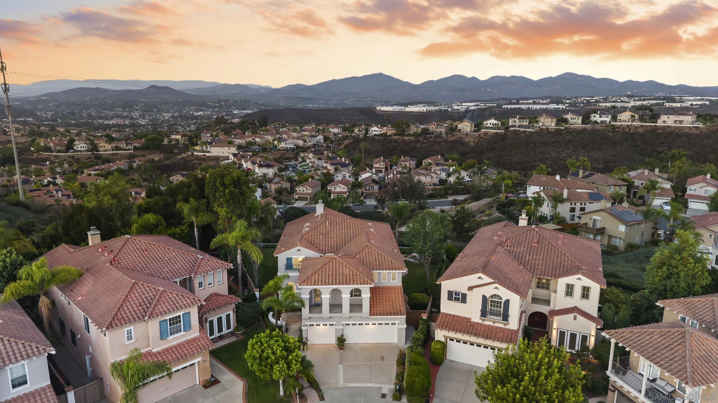 https://cdn.realtyfeed.com/cdn/127/260023931/a837a1f85a6e5f28cb8b70ca4fb417f3.webp