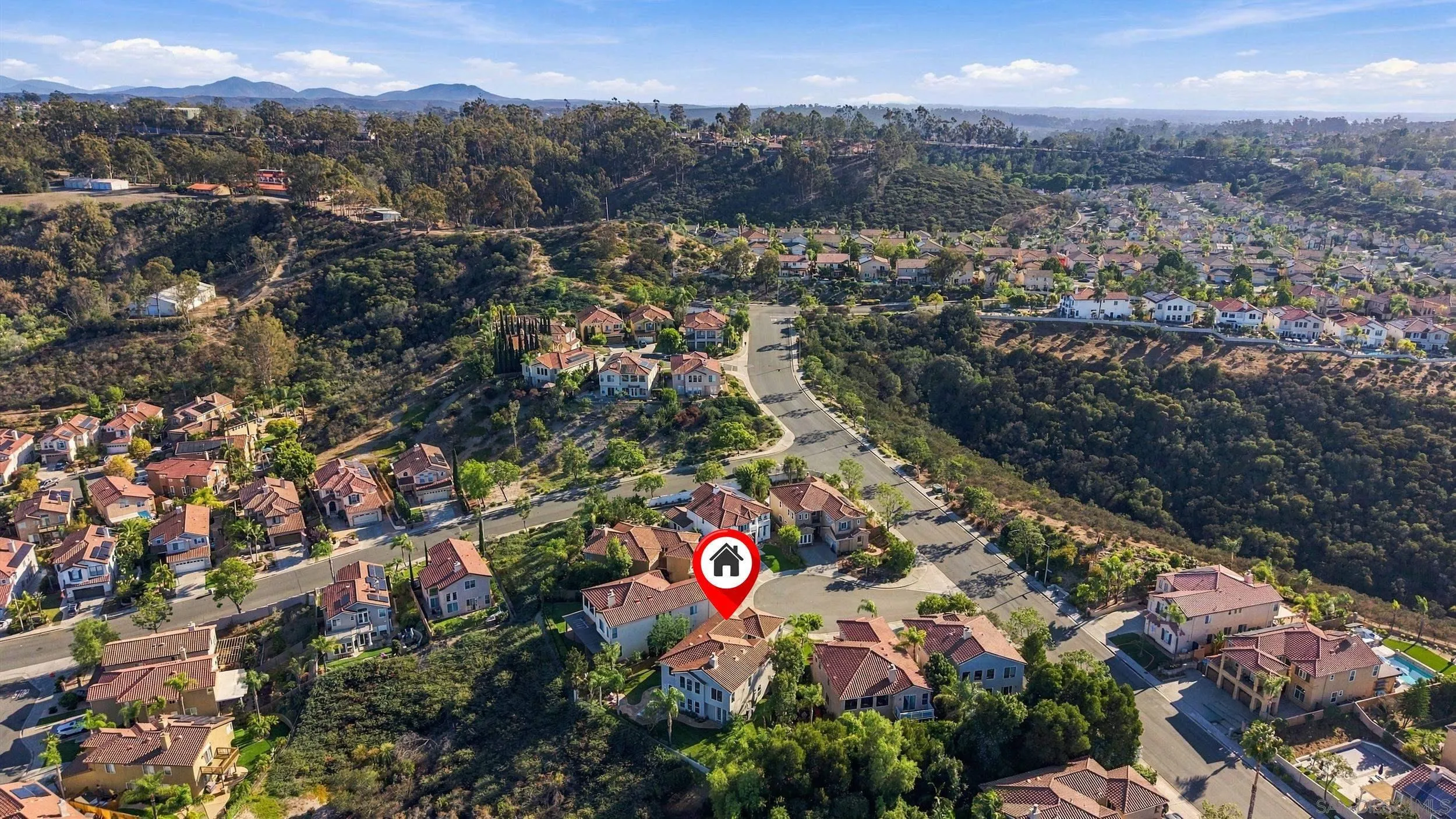 https://cdn.realtyfeed.com/cdn/127/260023931/c8d28e5d7a9c928535b1f910b775edf7.webp