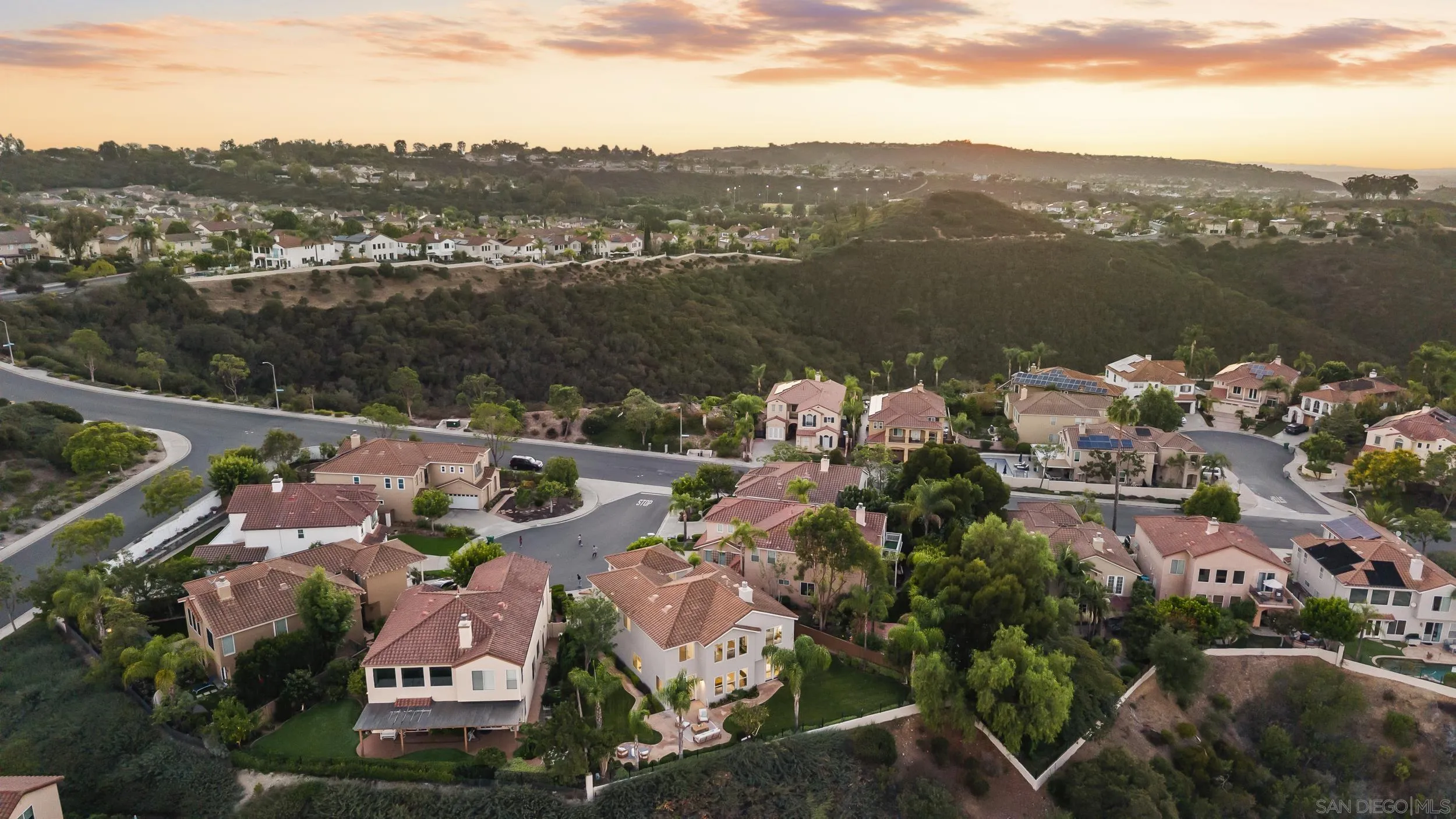 https://cdn.realtyfeed.com/cdn/127/260023931/d8b8c3407fc496e34581ef371db6961e.webp