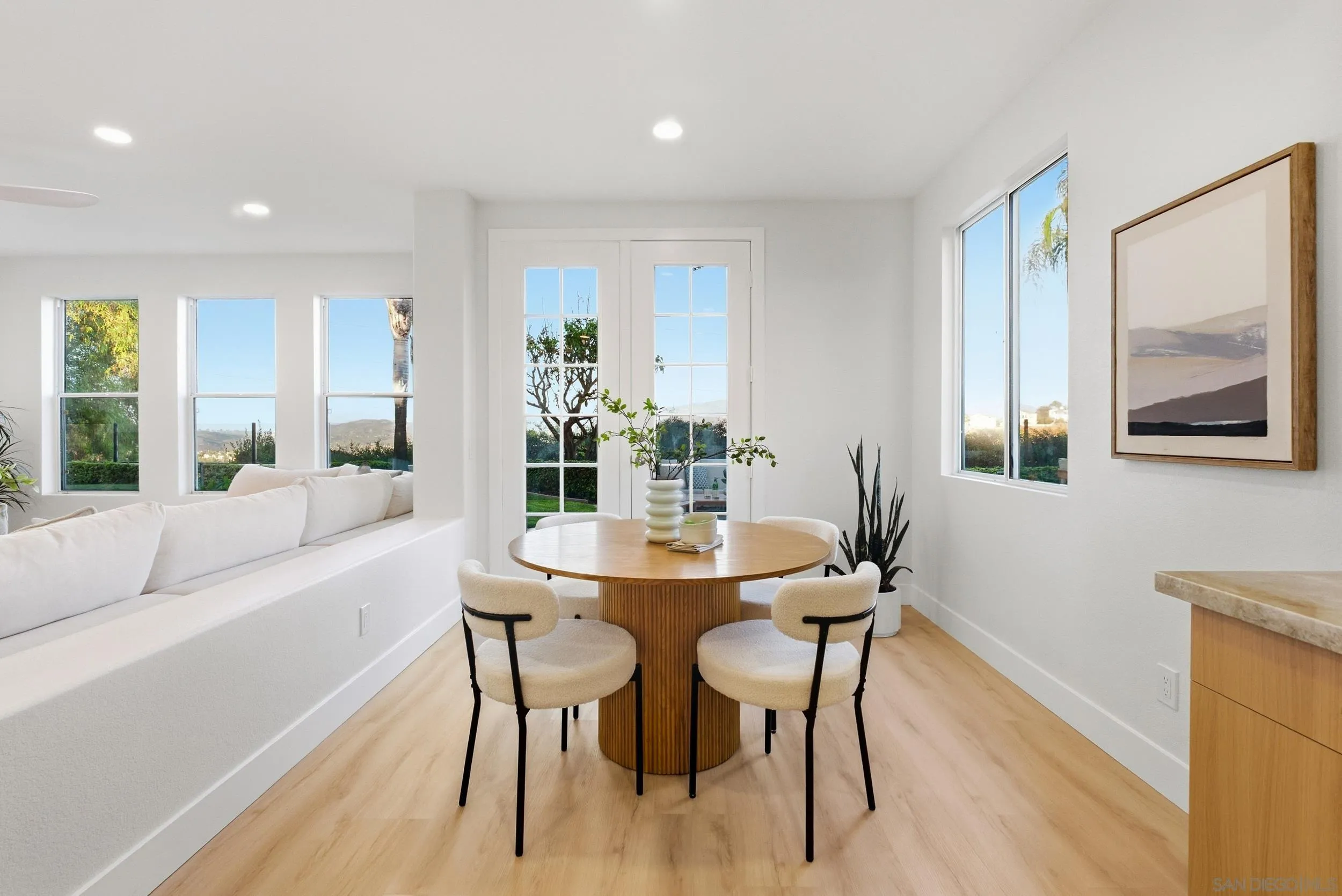 https://cdn.realtyfeed.com/cdn/127/260023931/e5a2ab00d309f726be75882a04a4e275.webp