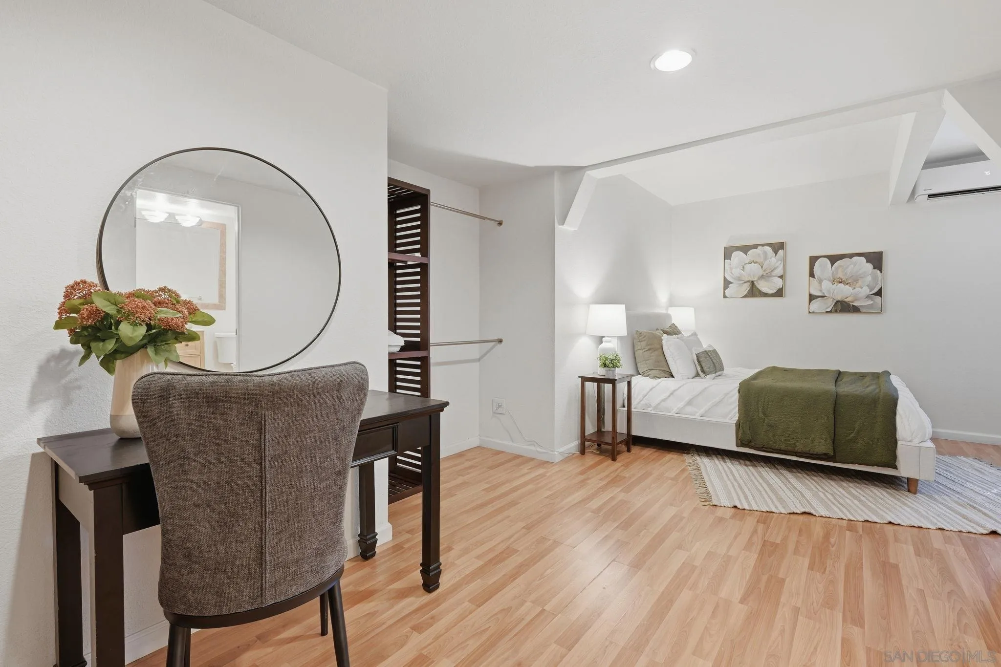 https://cdn.realtyfeed.com/cdn/127/260023932/1bae637f5912469c821e8035d5785edd.webp