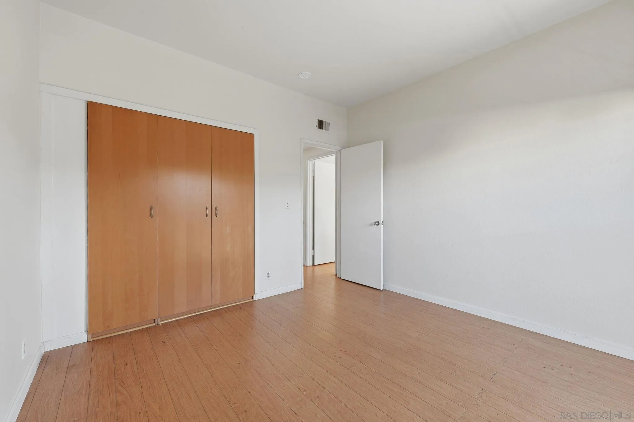 https://cdn.realtyfeed.com/cdn/127/260023932/50c0952443c808d756dfc8661ab77ab7.webp
