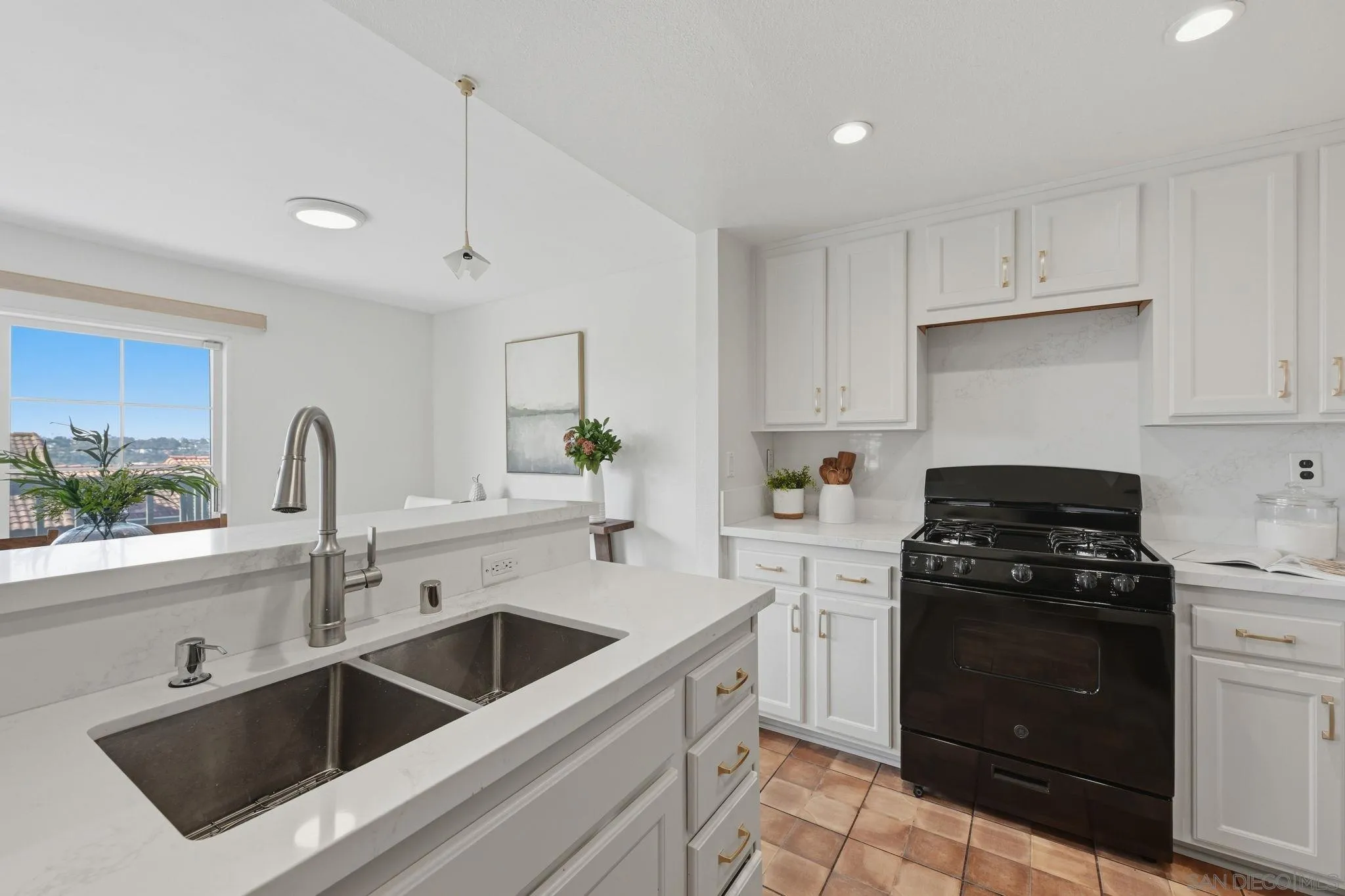 https://cdn.realtyfeed.com/cdn/127/260023932/78c279bb753cf3f9ad5e49e30aa86a5c.webp